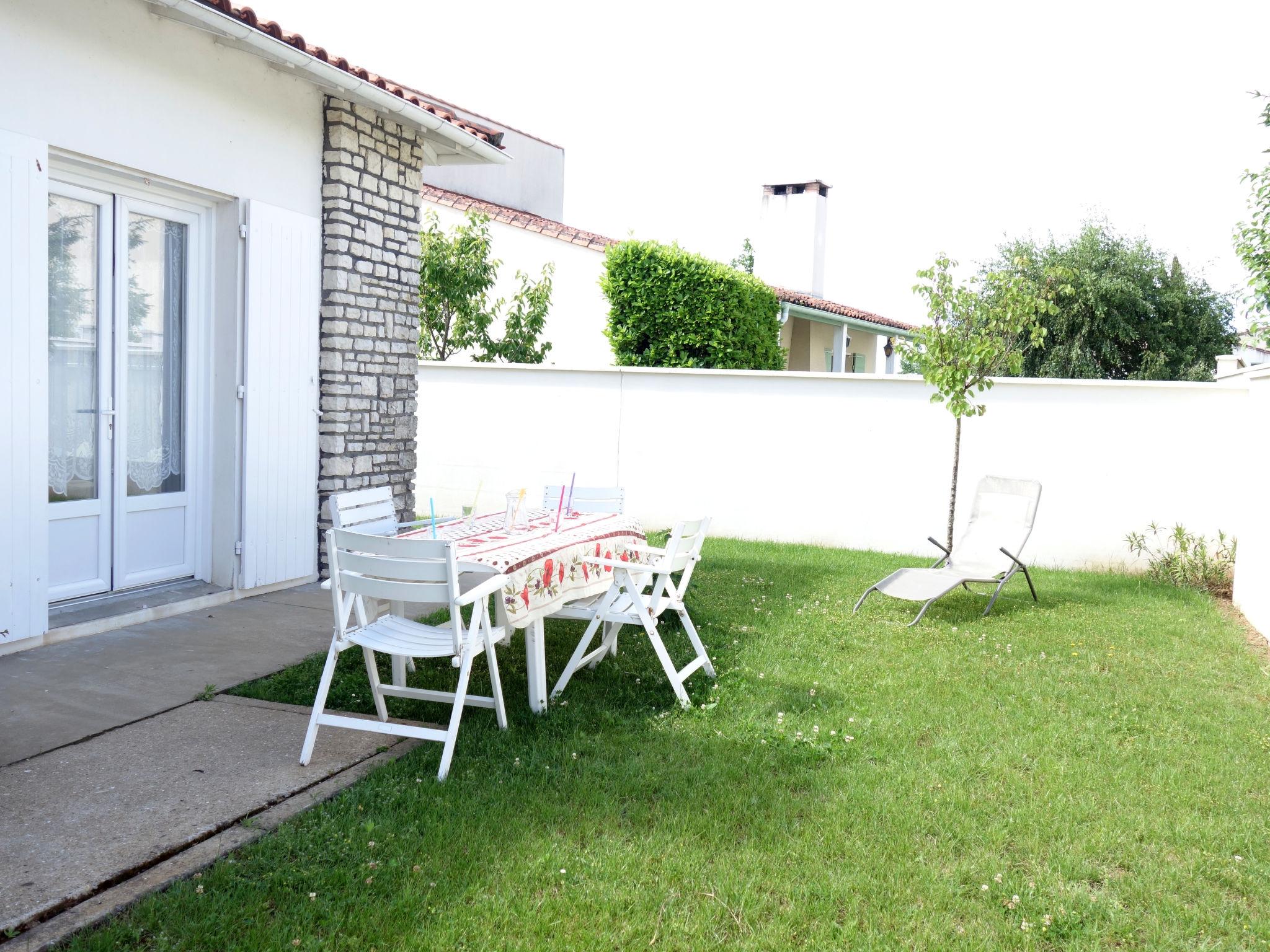 Foto 19 - Casa de 3 habitaciones en Vaux-sur-Mer con jardín y vistas al mar