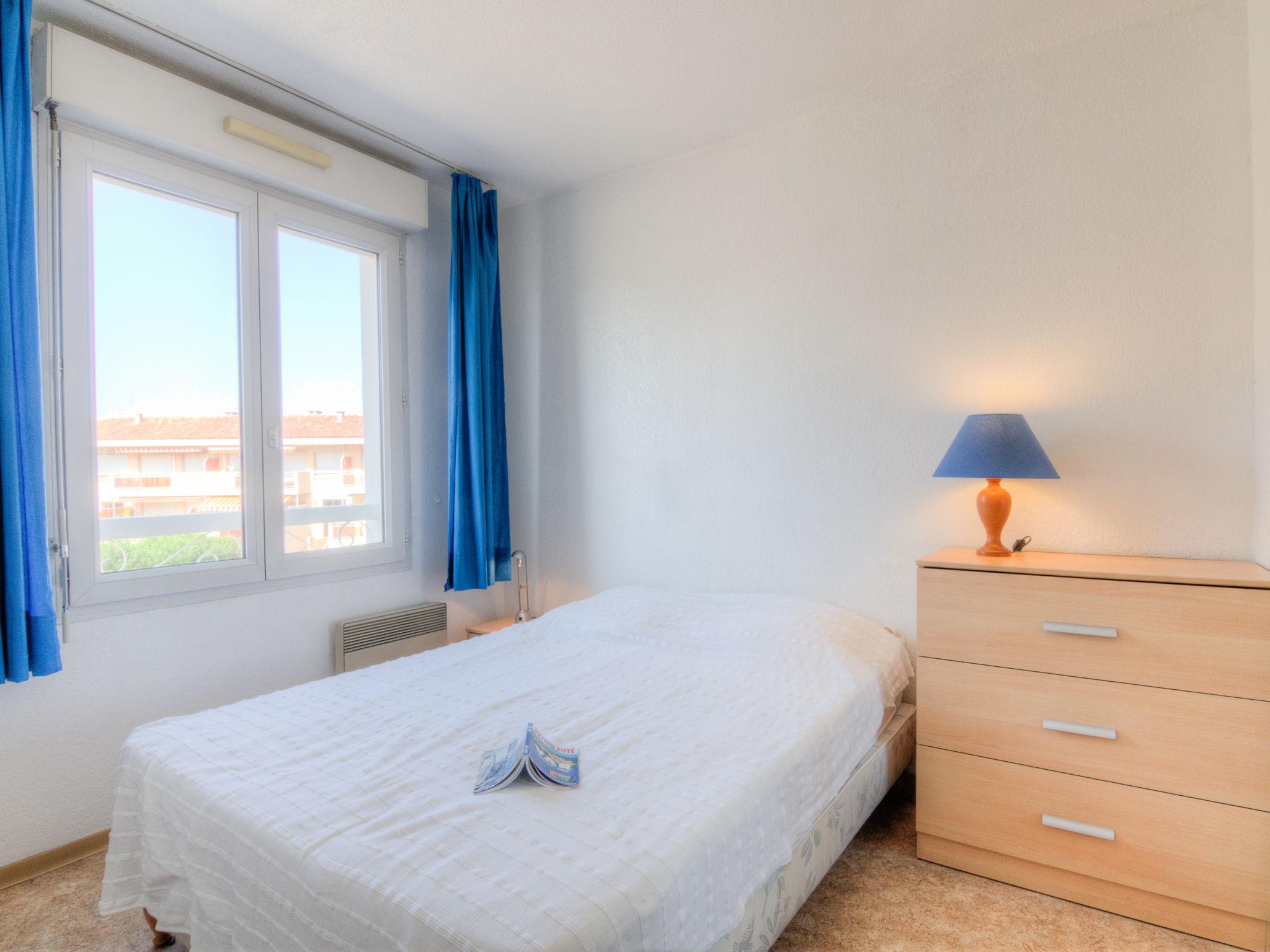 Foto 9 - Apartamento de 1 habitación en Saint-Raphaël con terraza y vistas al mar