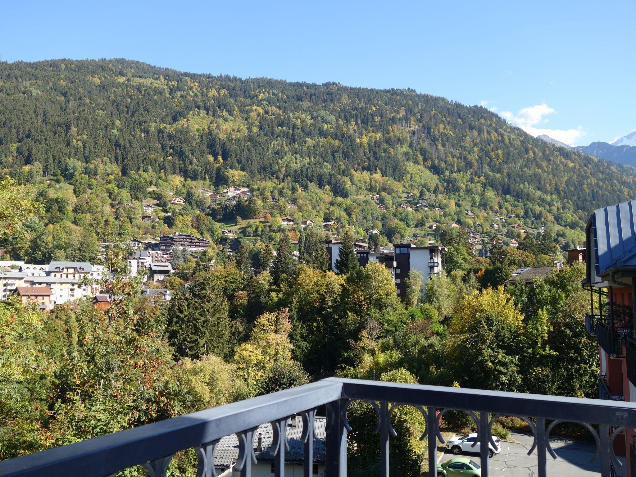 Foto 18 - Apartment mit 2 Schlafzimmern in Saint-Gervais-les-Bains mit schwimmbad und blick auf die berge