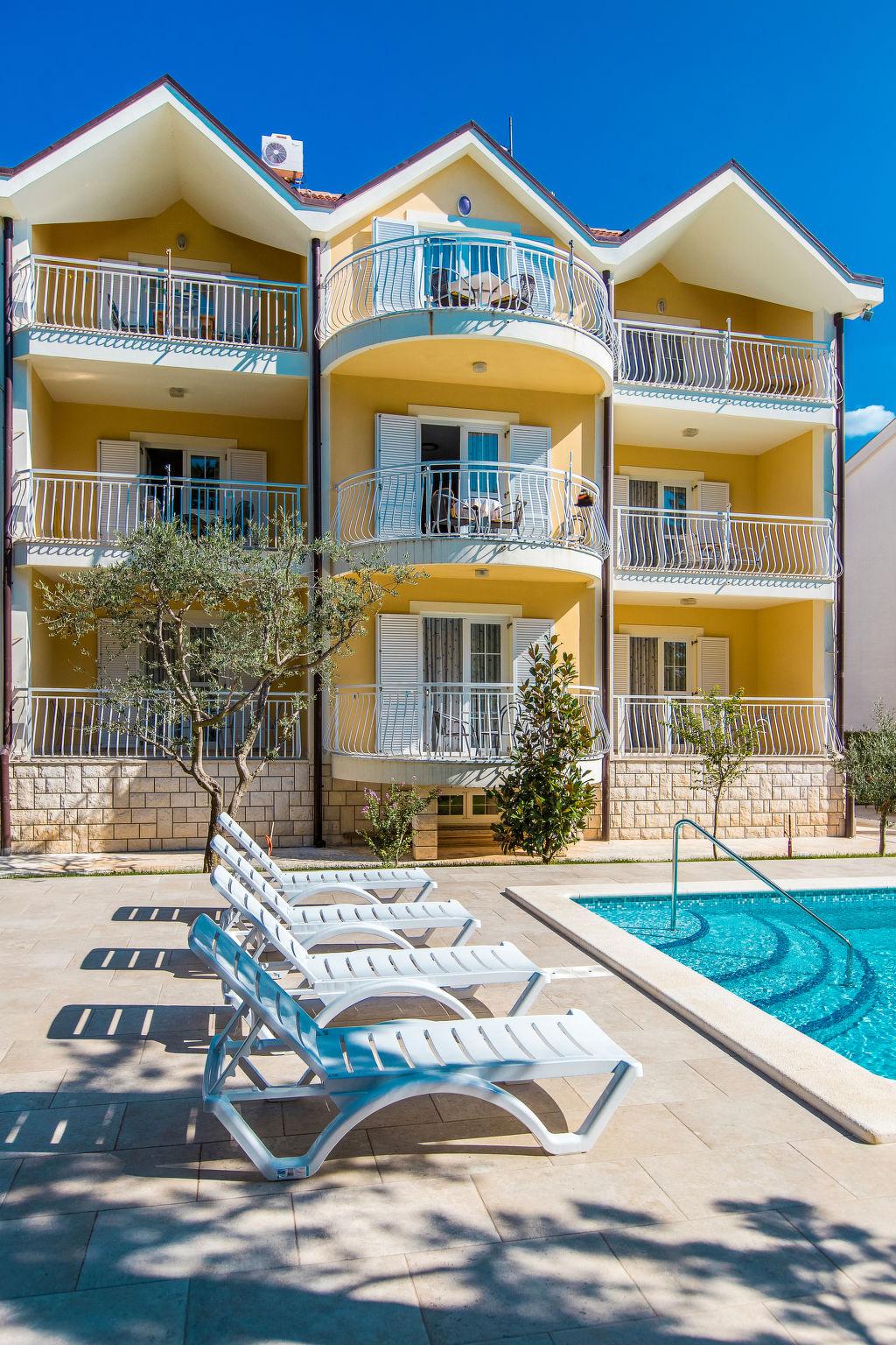 Foto 21 - Apartamento en Crikvenica con piscina y vistas al mar