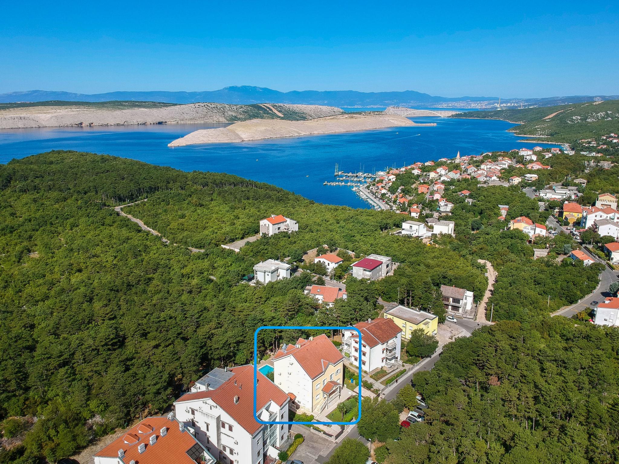 Foto 5 - Apartamento de 1 habitación en Crikvenica con piscina y vistas al mar