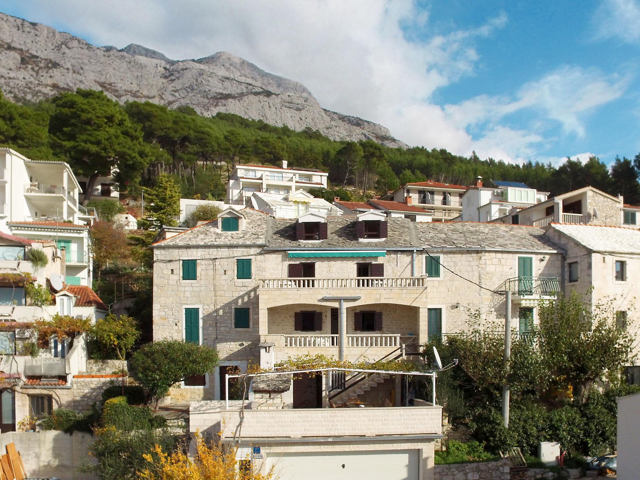 Foto 23 - Casa de 6 quartos em Brela com terraço e vistas do mar