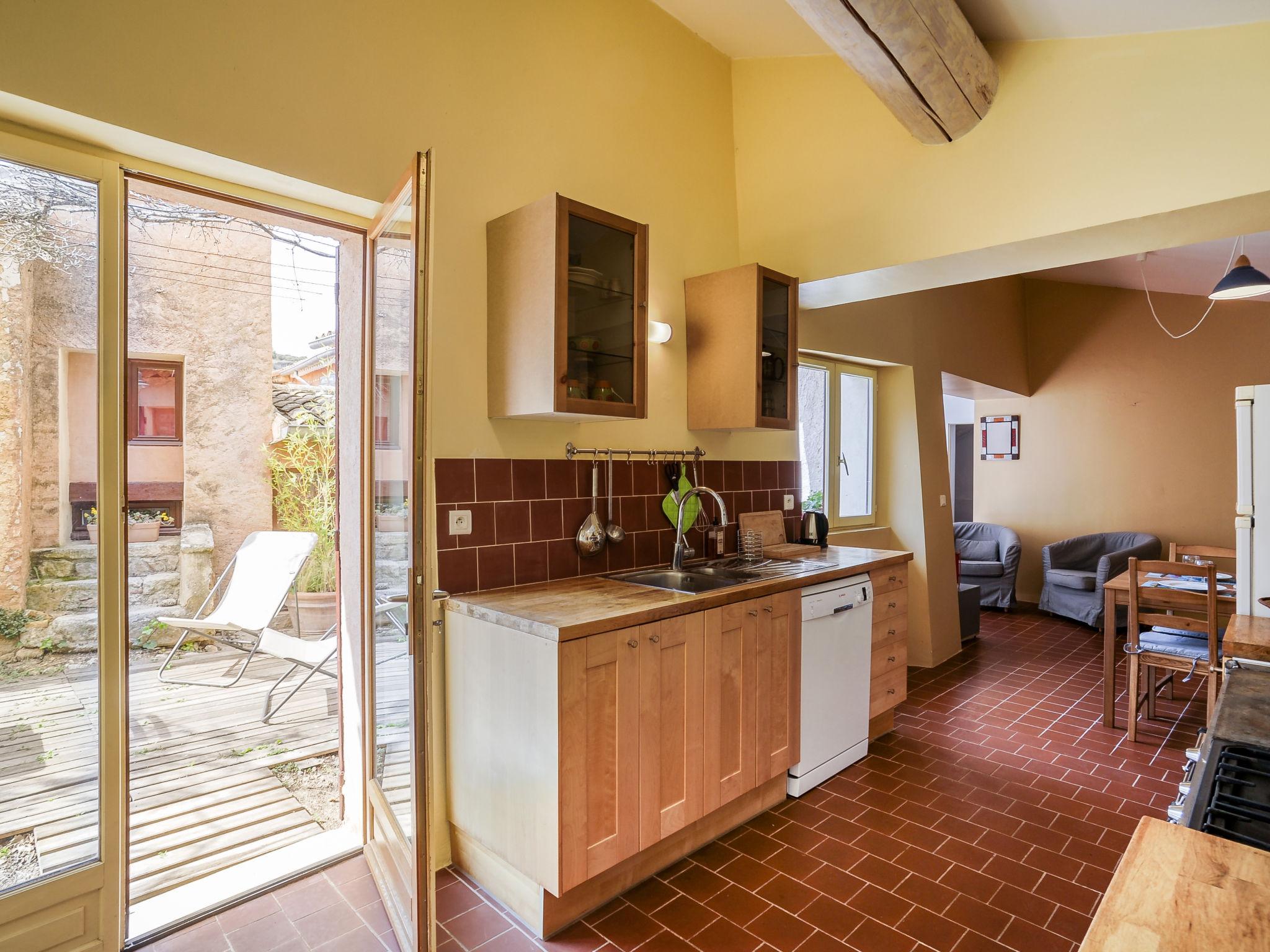 Photo 2 - Maison de 1 chambre à Saint-Saturnin-lès-Apt avec jardin et terrasse