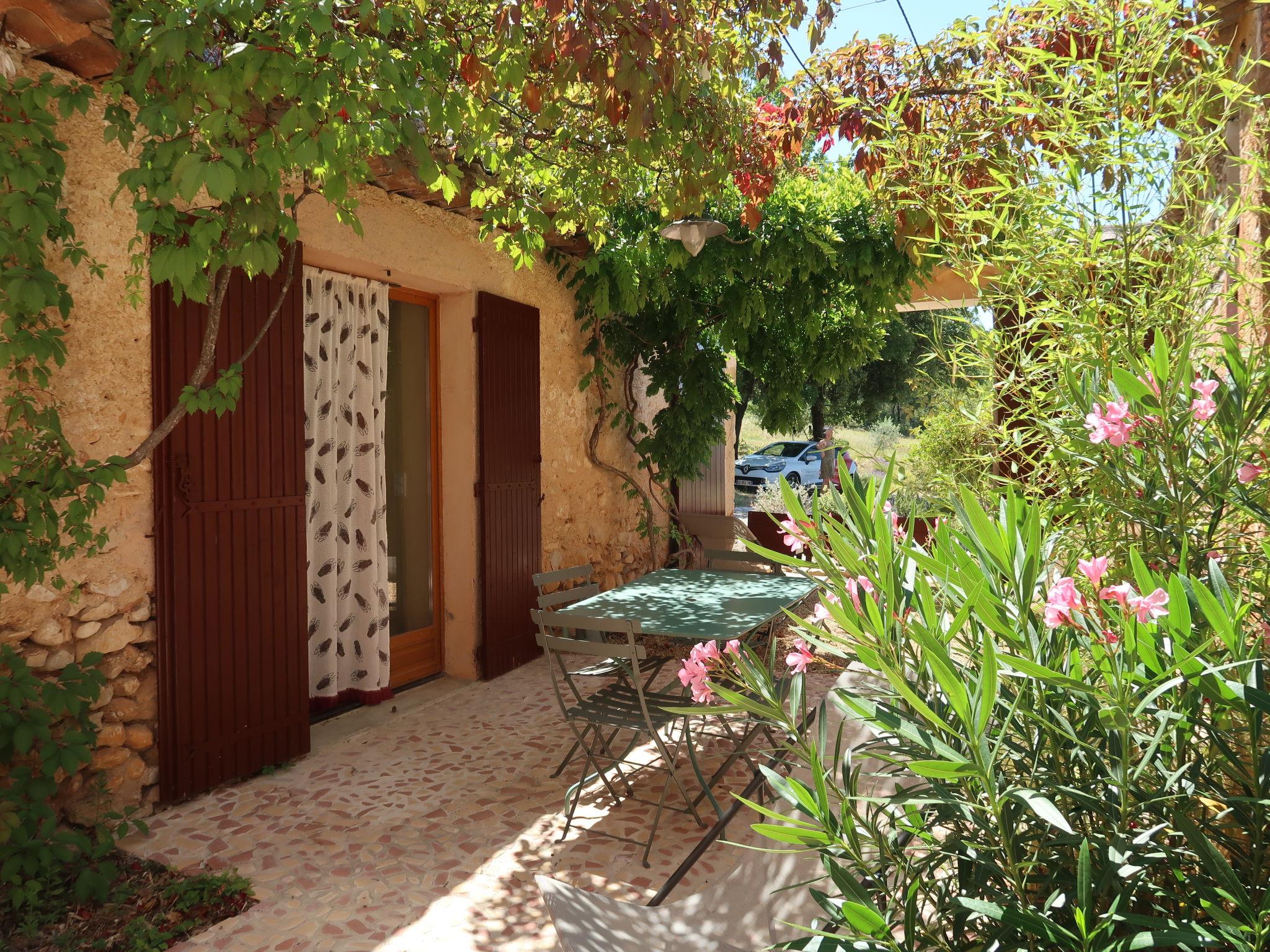 Photo 12 - 1 bedroom House in Saint-Saturnin-lès-Apt with garden and terrace