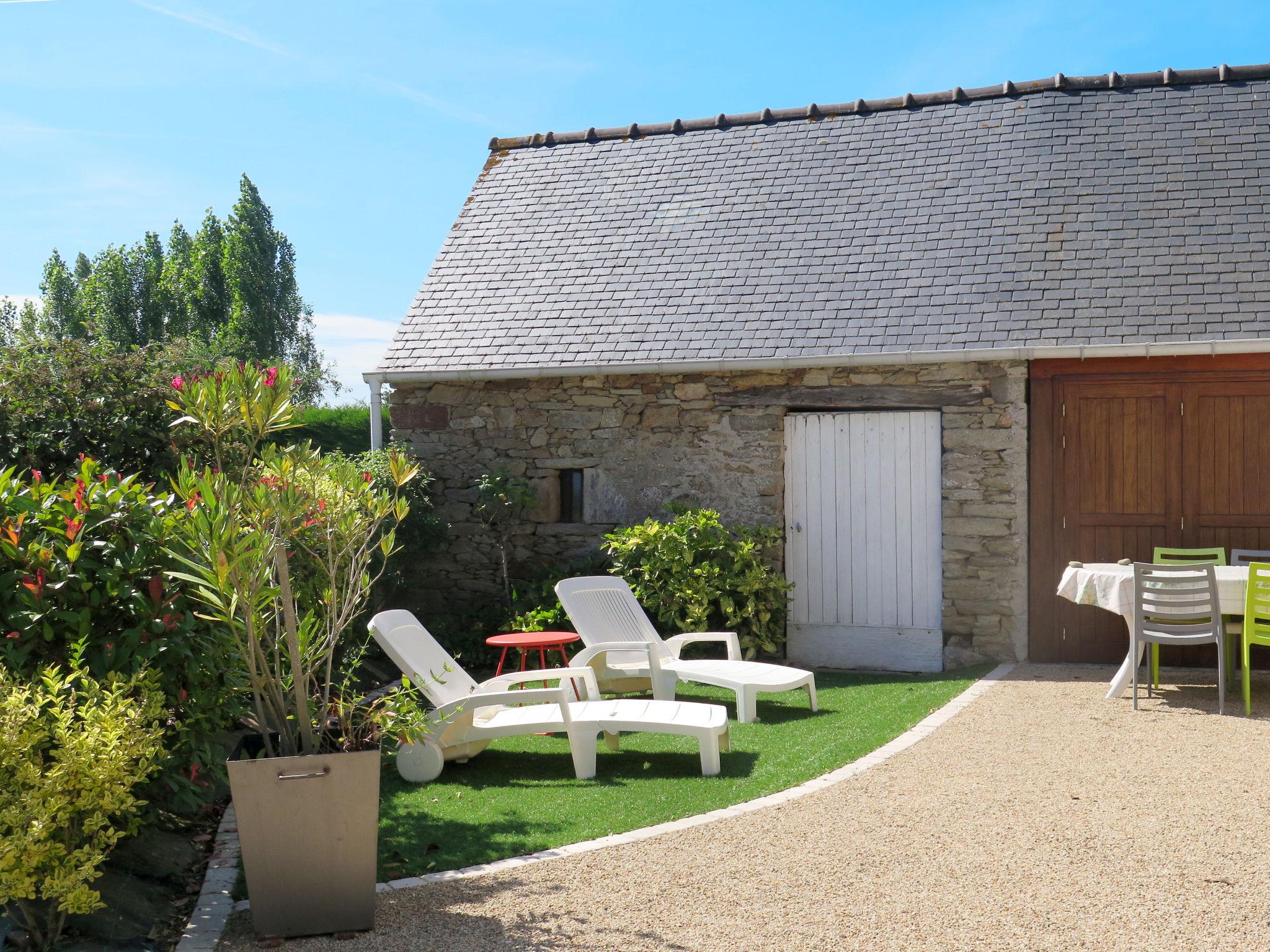 Photo 2 - Maison de 2 chambres à Matignon avec jardin et vues à la mer