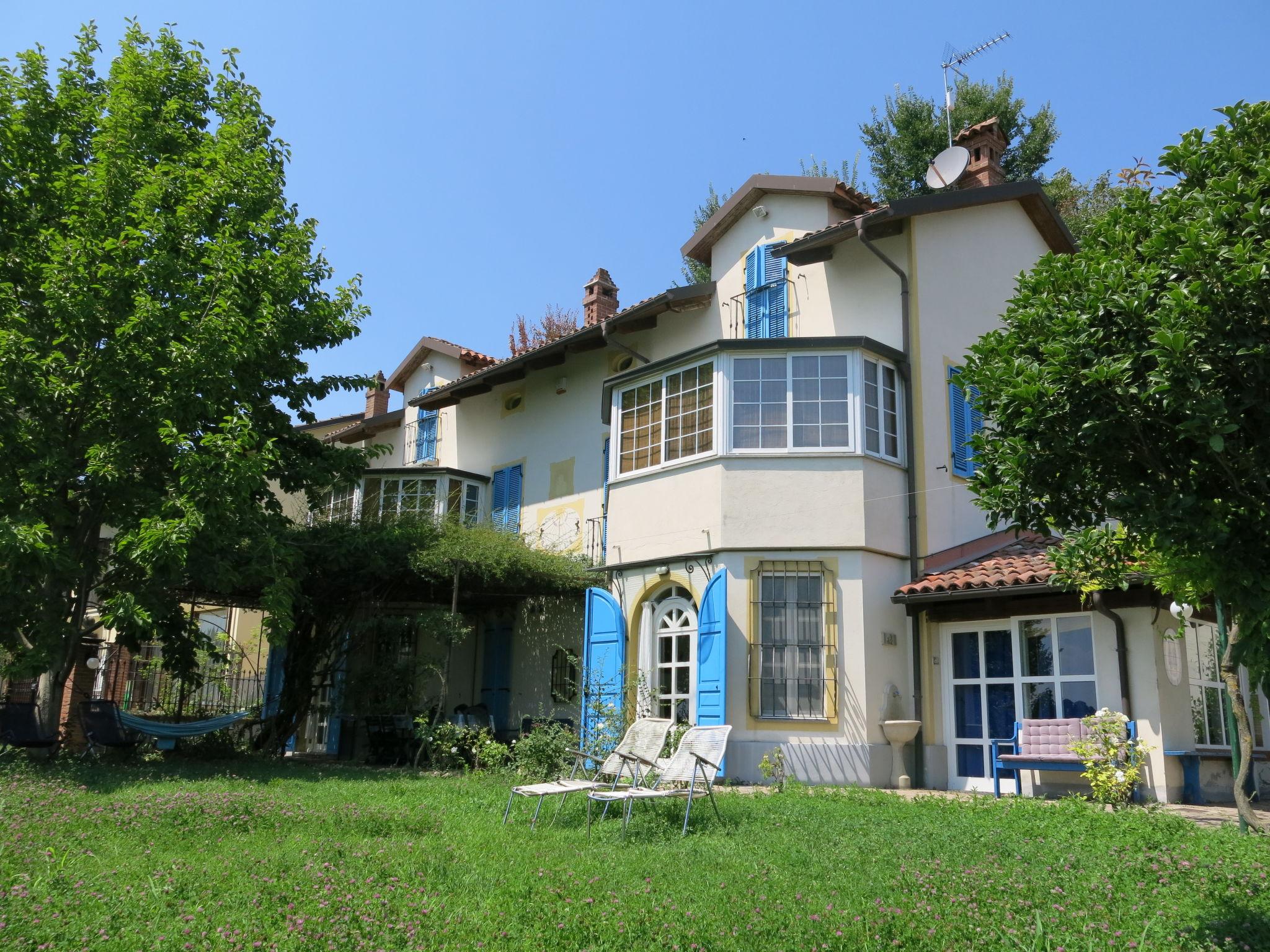 Foto 1 - Casa de 6 quartos em San Damiano d'Asti com piscina e jardim