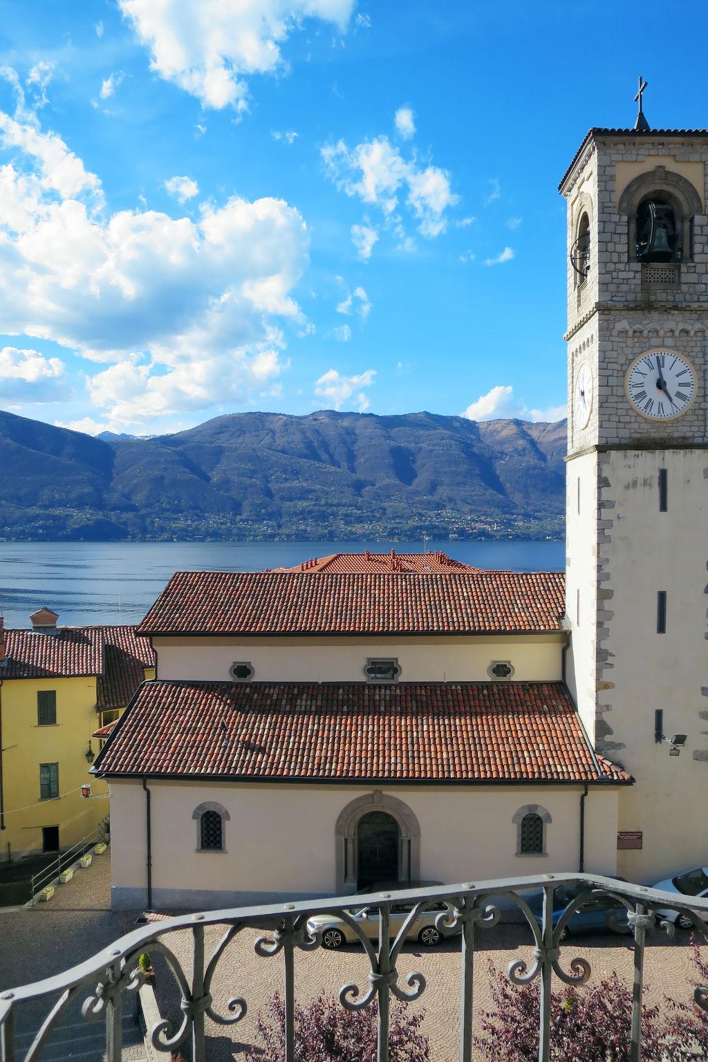 Foto 13 - Appartamento con 1 camera da letto a Porto Valtravaglia con vista sulle montagne