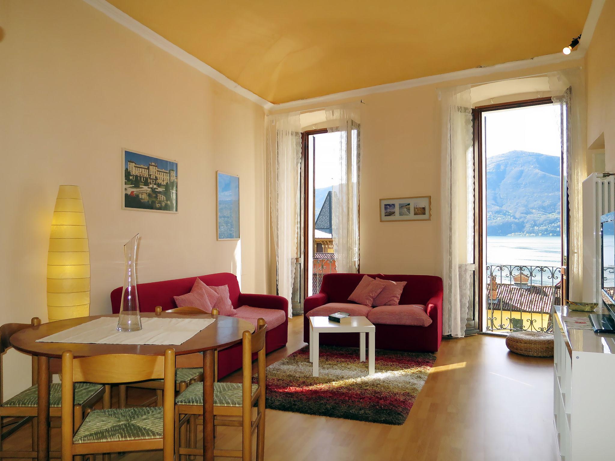 Foto 2 - Appartamento con 1 camera da letto a Porto Valtravaglia con vista sulle montagne