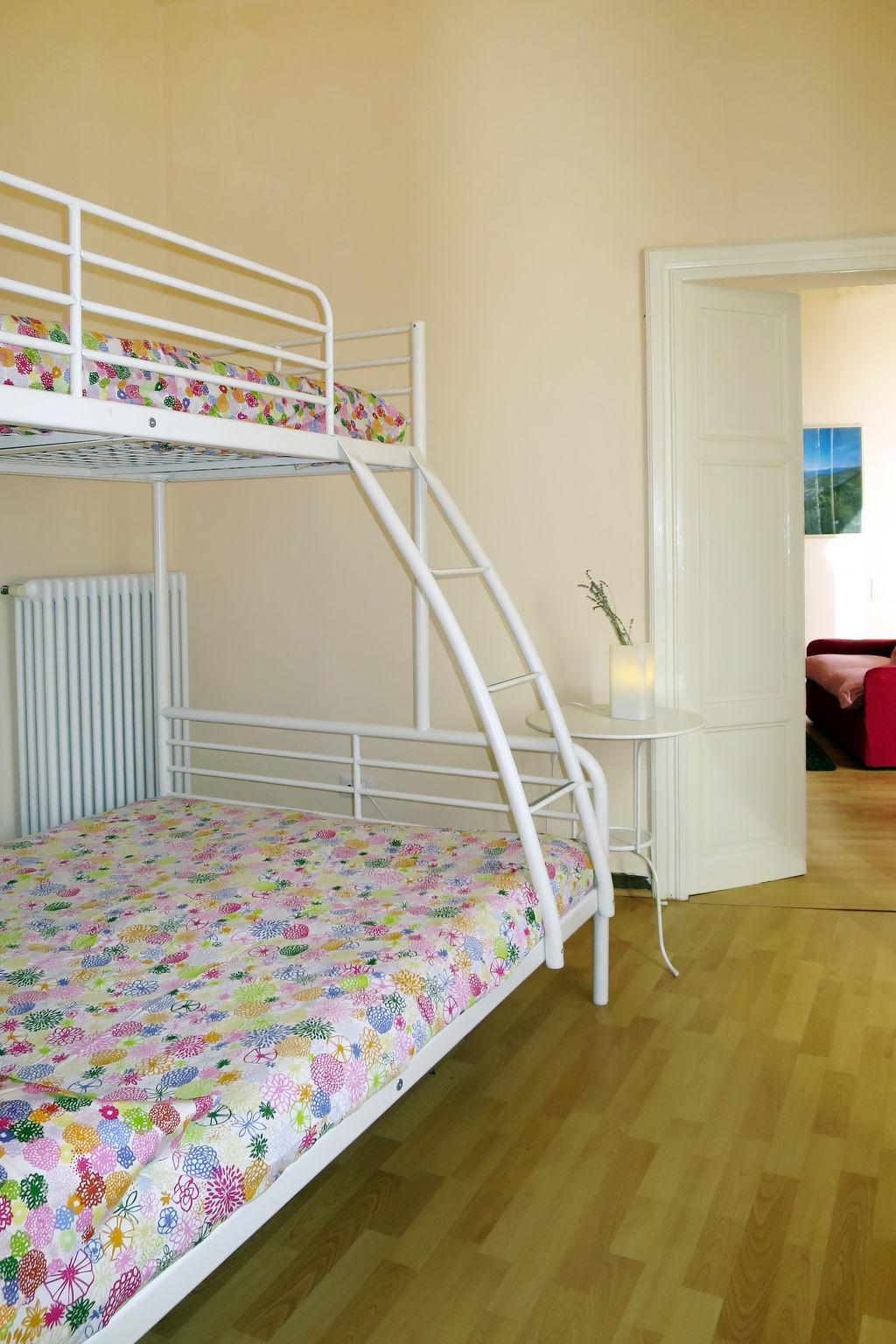 Foto 9 - Appartamento con 1 camera da letto a Porto Valtravaglia con vista sulle montagne