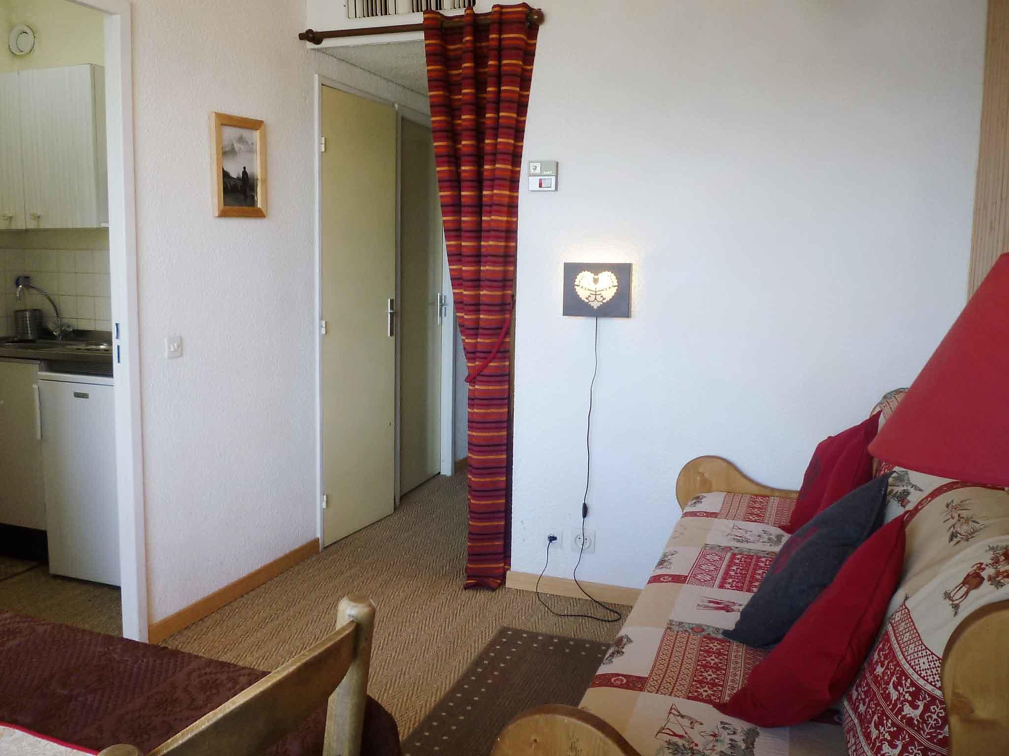 Foto 7 - Appartamento con 1 camera da letto a Fontcouverte-la-Toussuire con vista sulle montagne