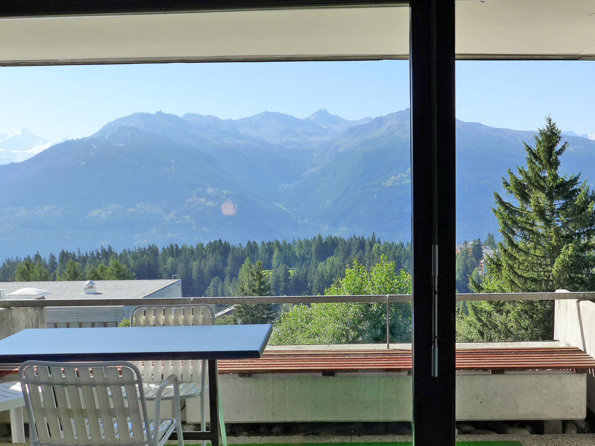 Foto 1 - Appartamento a Crans-Montana con piscina e vista sulle montagne
