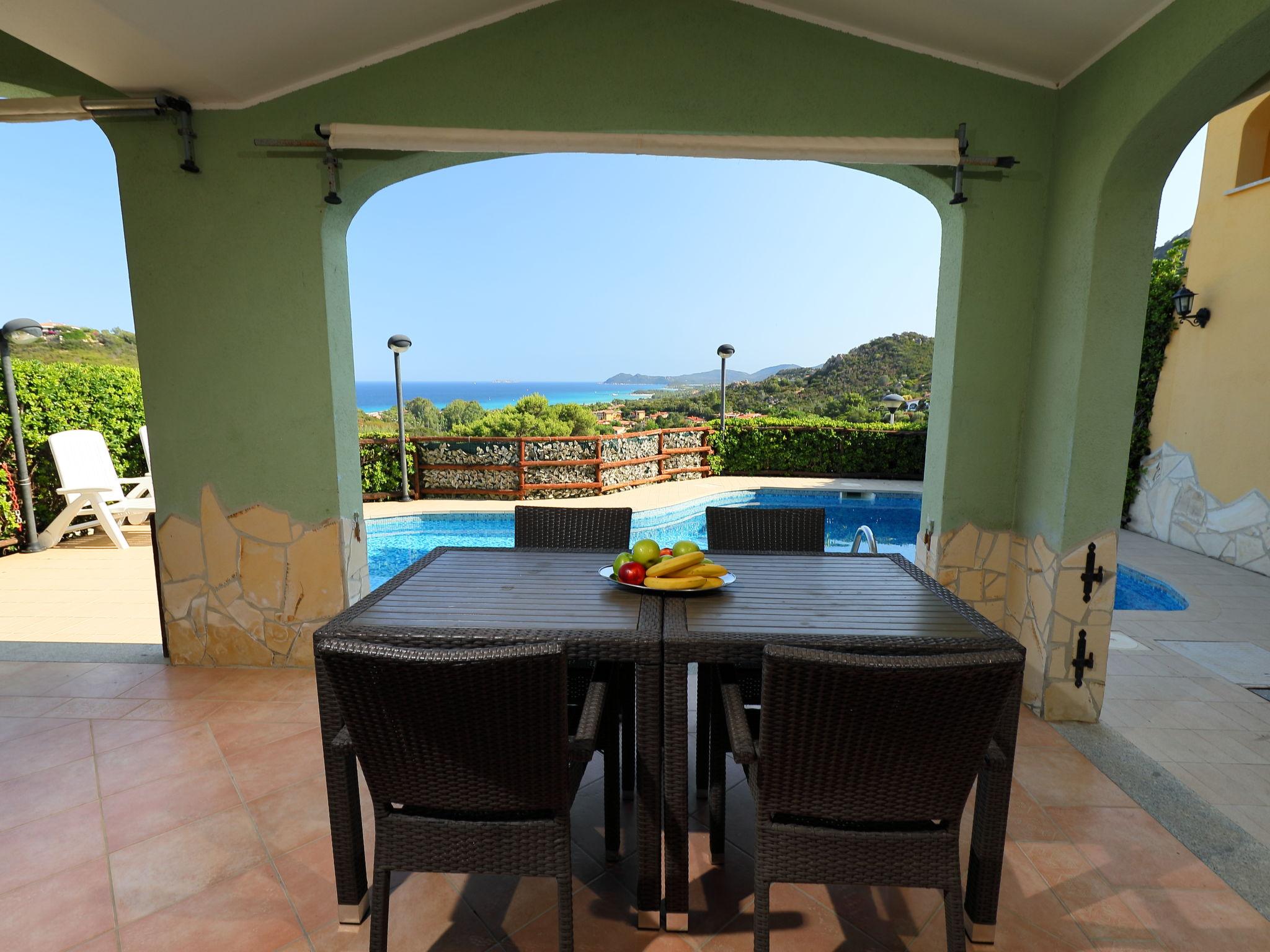 Photo 3 - Maison de 3 chambres à Muravera avec piscine privée et vues à la mer