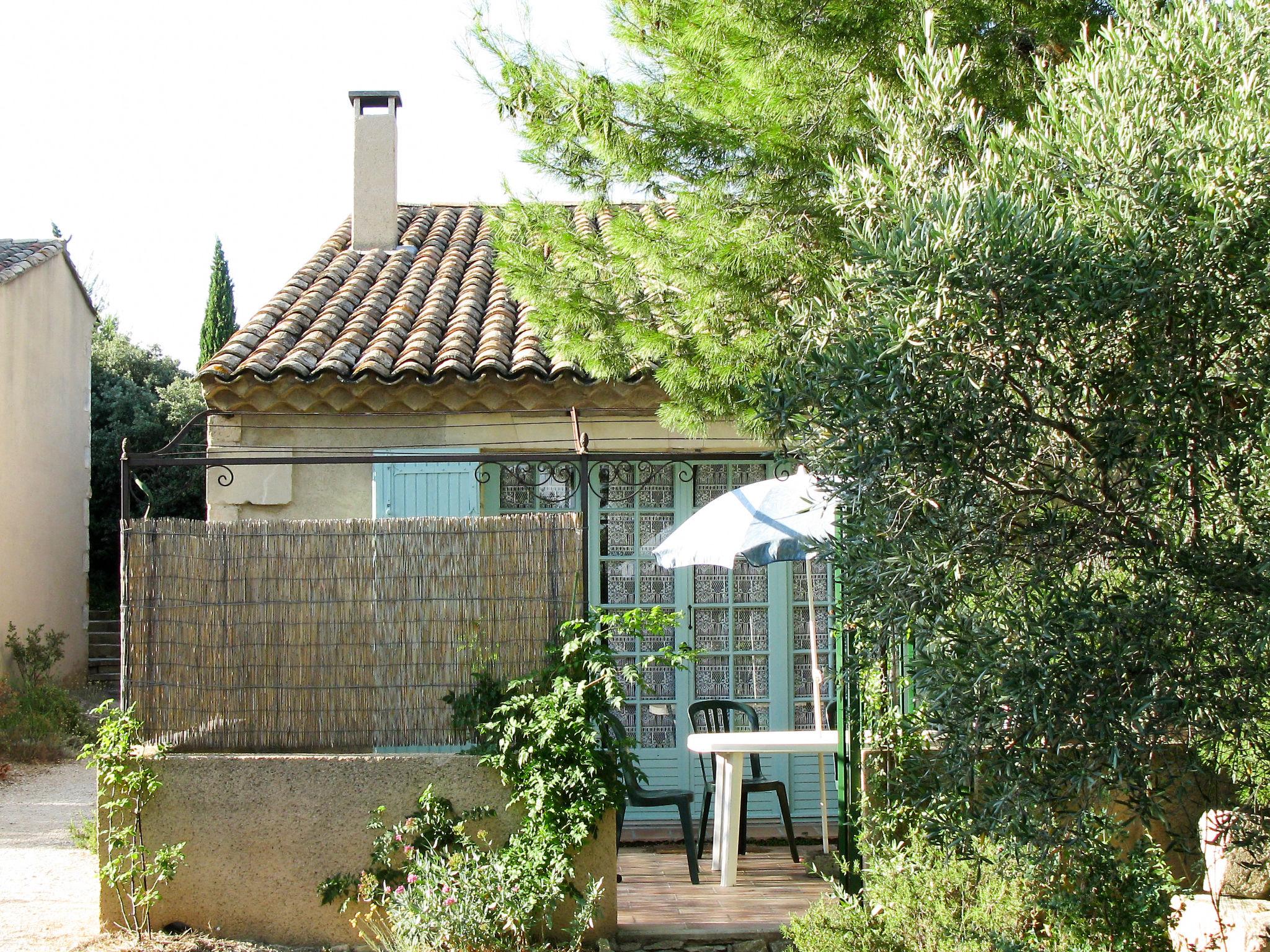Foto 2 - Casa de 3 quartos em Paradou com piscina e jardim