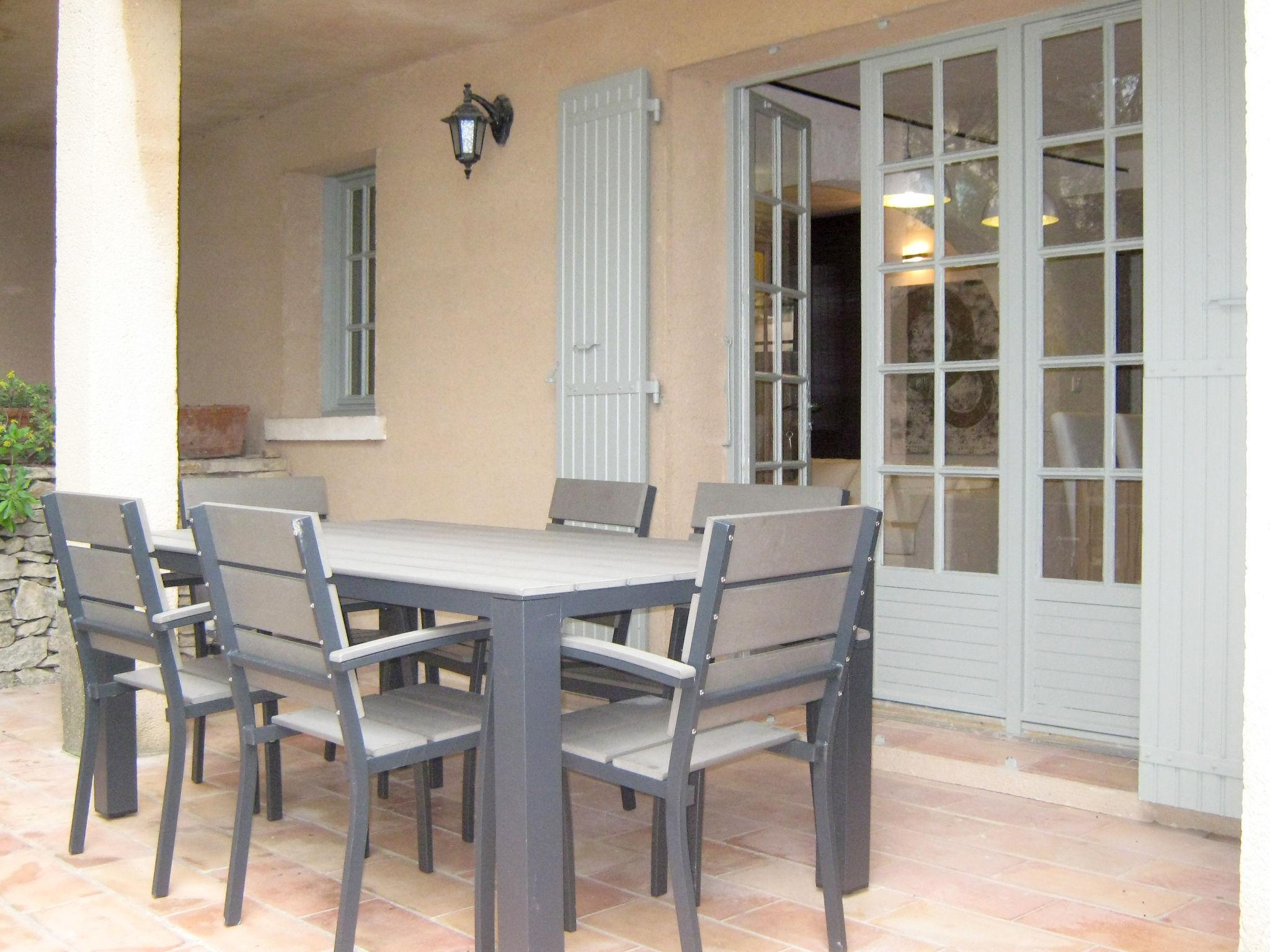 Photo 15 - 3 bedroom House in Paradou with swimming pool and garden