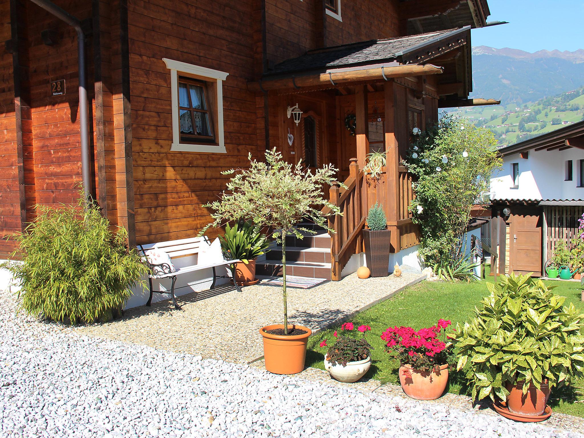 Foto 13 - Apartamento em Aschau im Zillertal com jardim e vista para a montanha