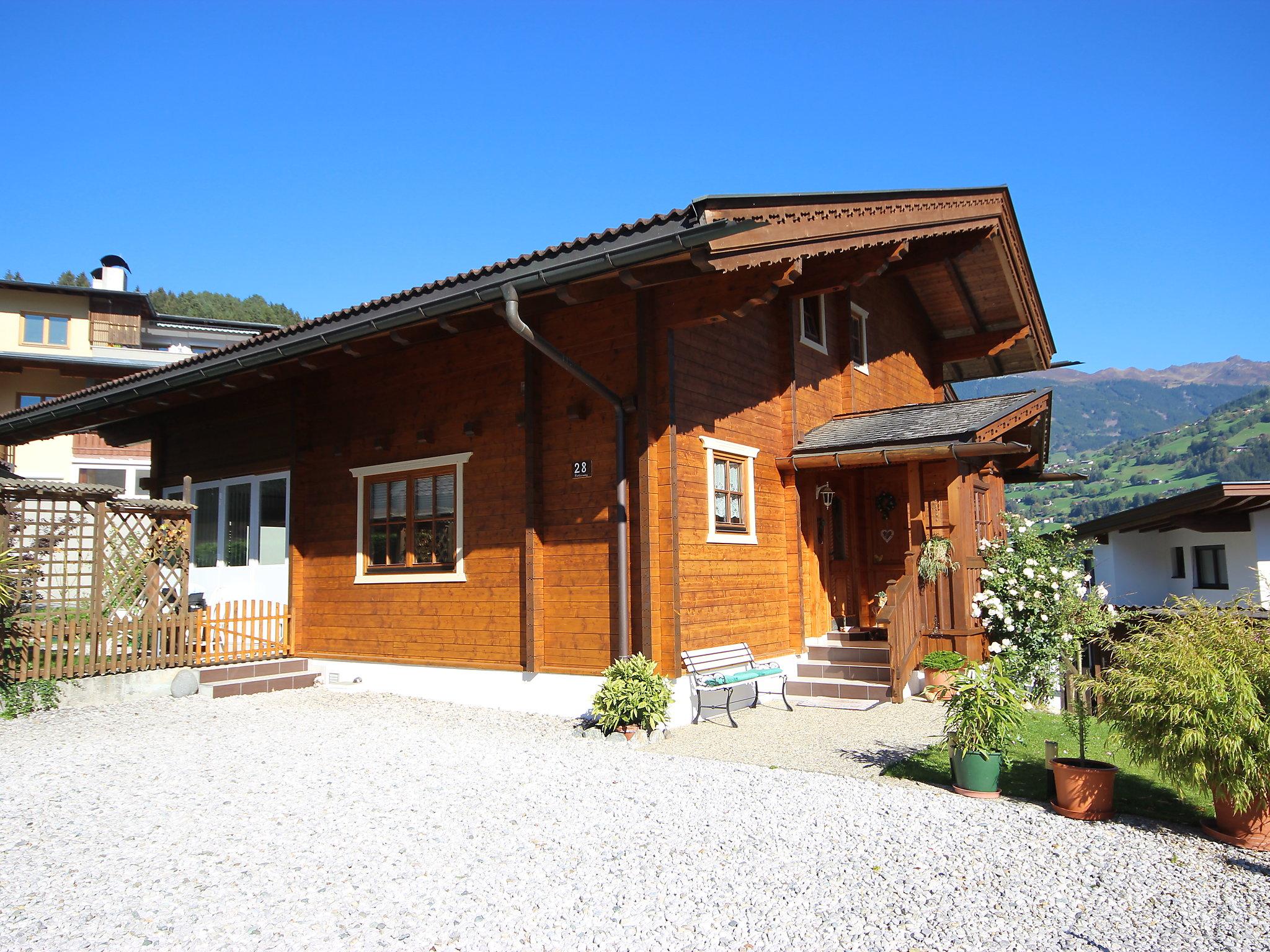 Foto 1 - Apartamento em Aschau im Zillertal com jardim e vista para a montanha