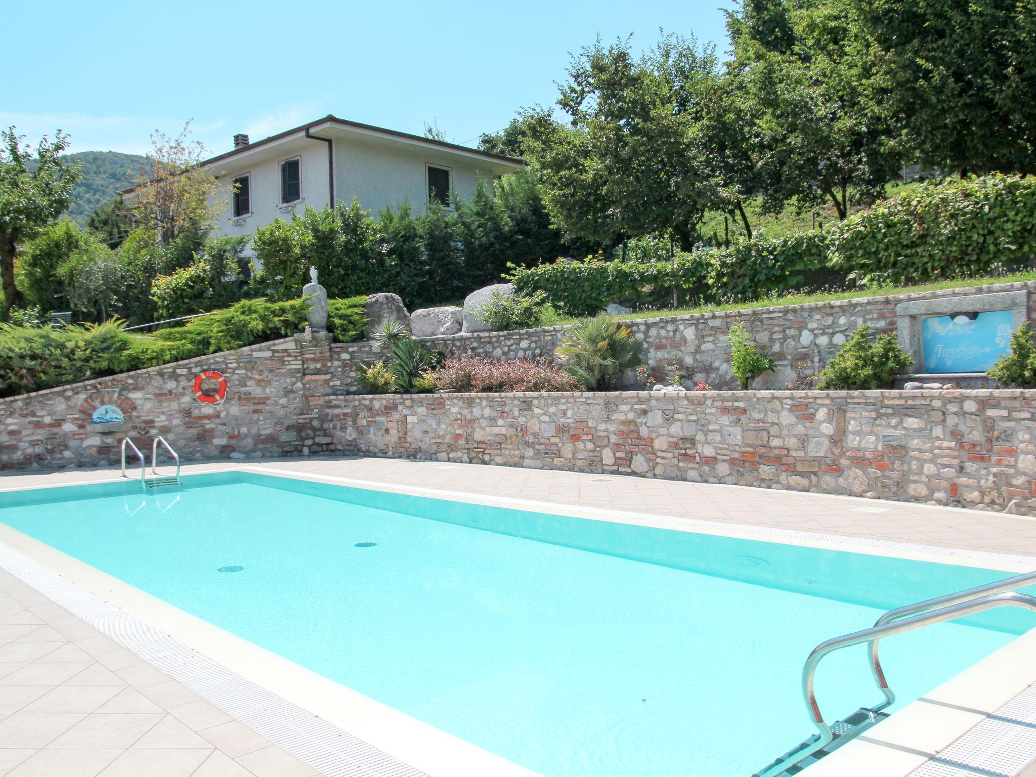 Foto 22 - Apartamento de 3 habitaciones en Tremosine sul Garda con piscina y vistas a la montaña