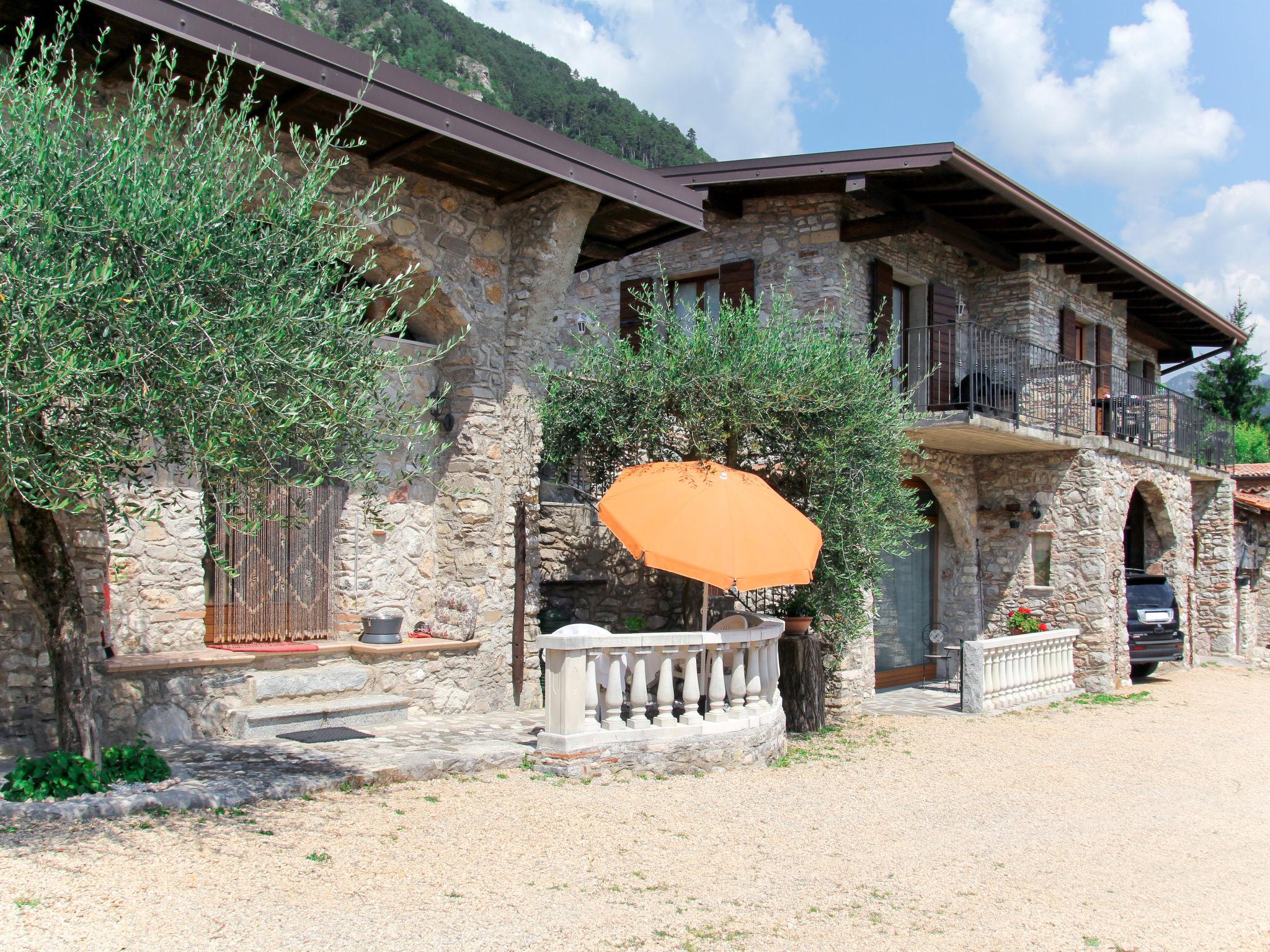 Photo 19 - Apartment in Tremosine sul Garda with swimming pool and mountain view