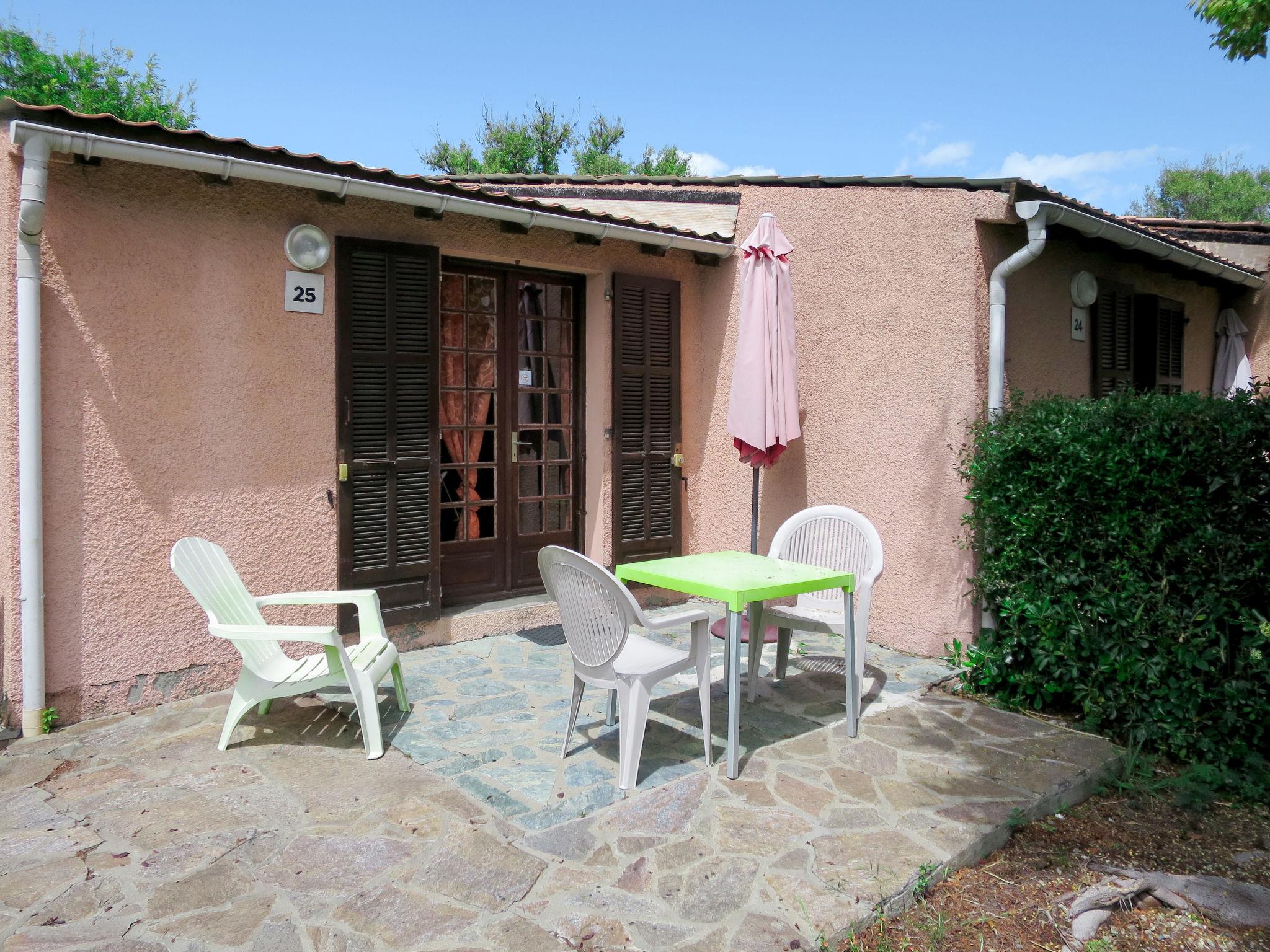 Photo 4 - House in Talasani with garden and sea view