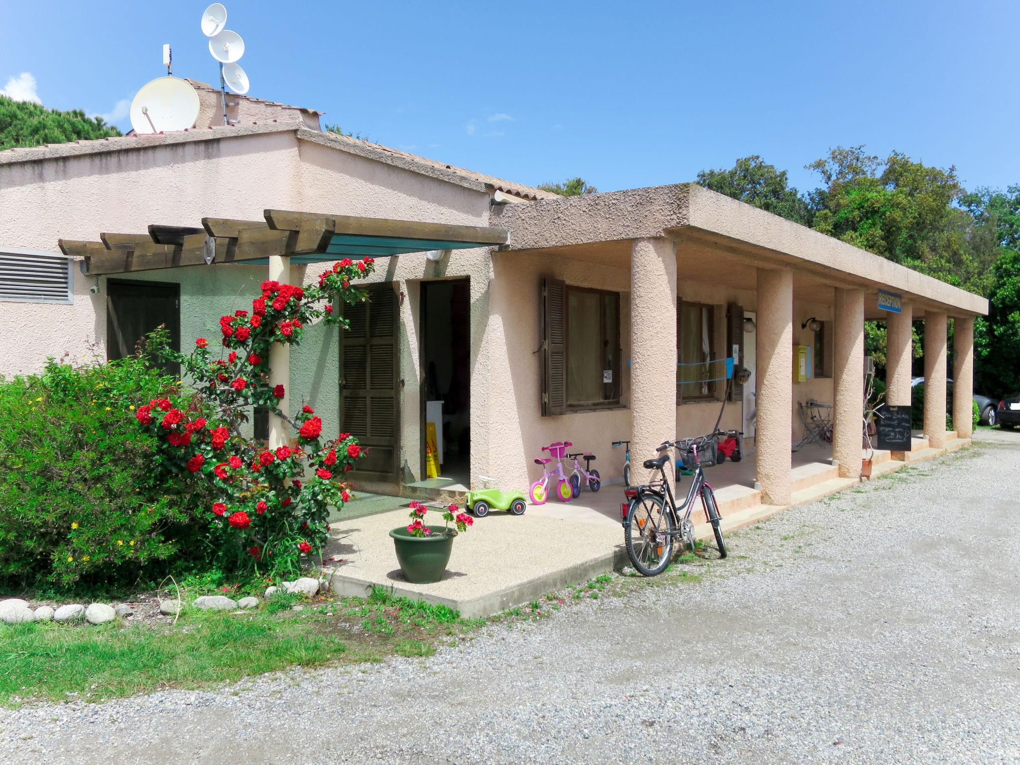 Photo 19 - House in Talasani with garden and sea view