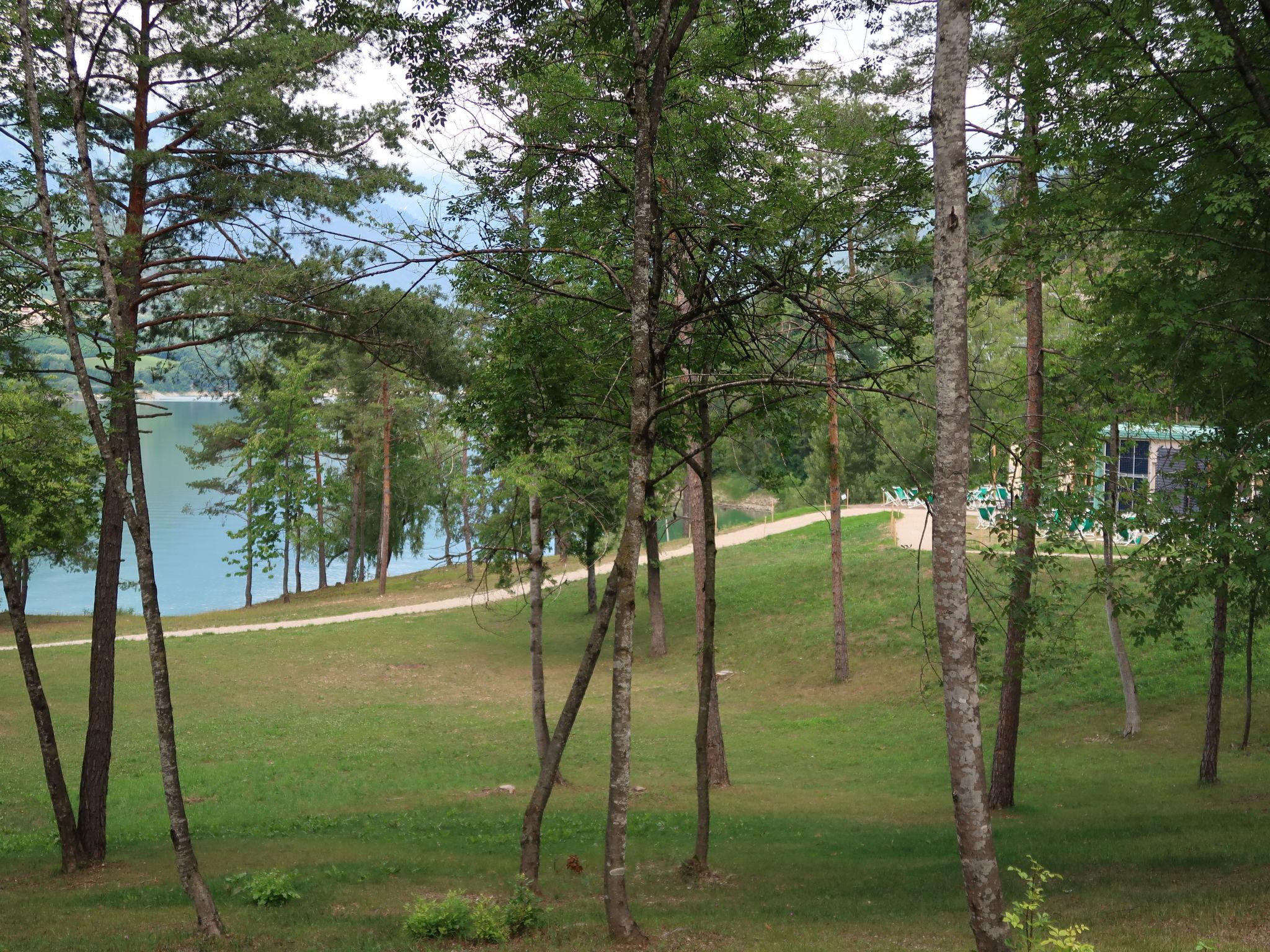 Foto 54 - Appartamento con 2 camere da letto a Ronzone con giardino e vista sulle montagne