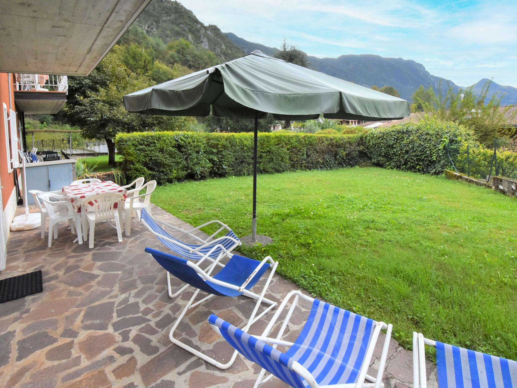 Photo 14 - 2 bedroom Apartment in Idro with garden and mountain view