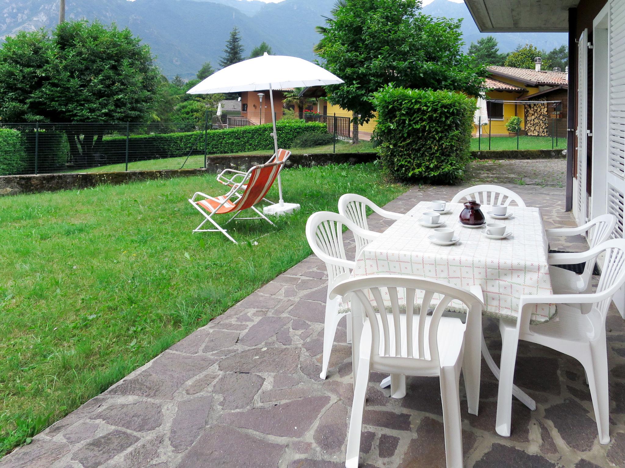 Photo 15 - 2 bedroom Apartment in Idro with garden and mountain view