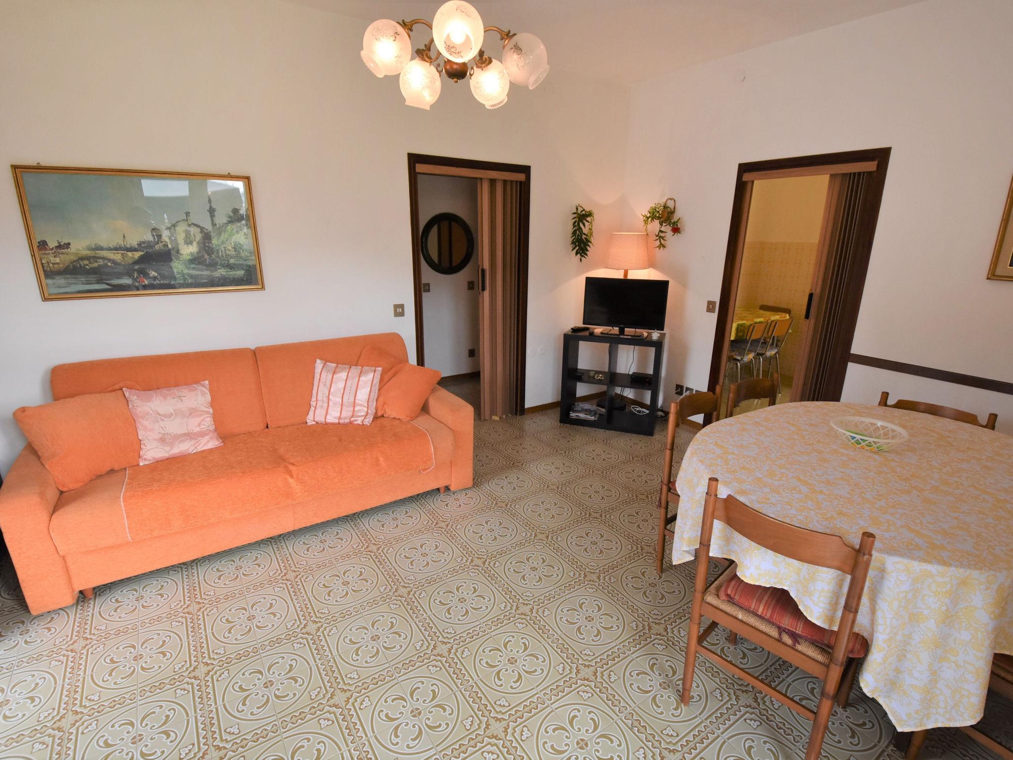 Photo 2 - 2 bedroom Apartment in Idro with garden and terrace