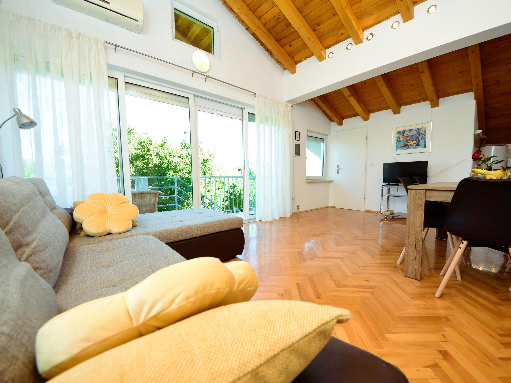 Photo 3 - 1 bedroom Apartment in Novigrad with garden and terrace