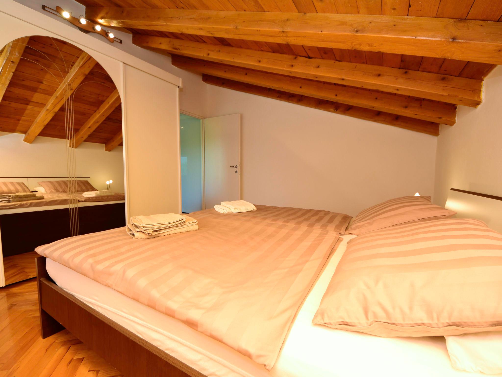 Foto 9 - Appartamento con 1 camera da letto a Novigrad con terrazza e vista mare