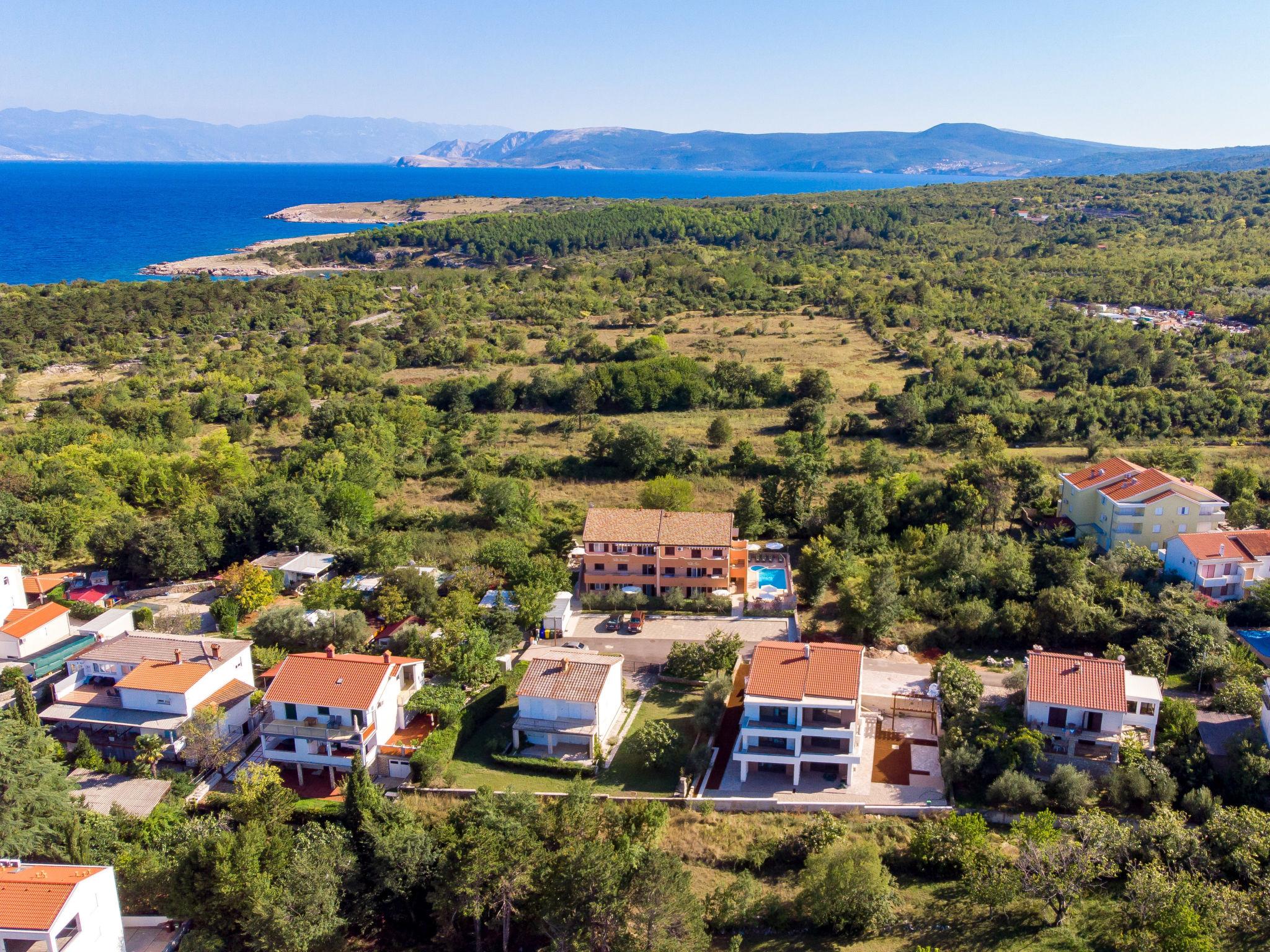 Photo 25 - Appartement de 2 chambres à Dobrinj avec piscine et vues à la mer