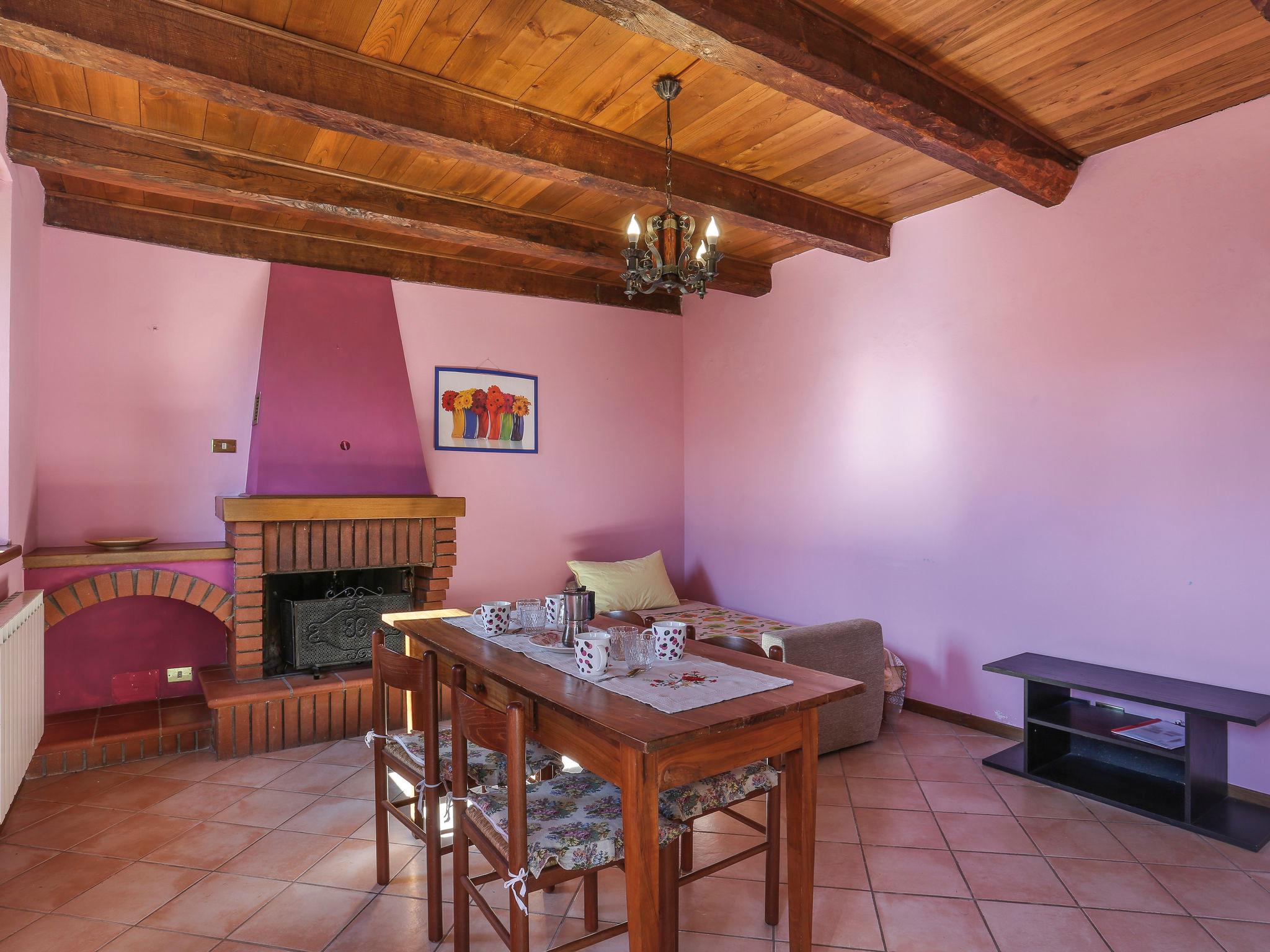 Photo 5 - 2 bedroom Apartment in Villa Collemandina with swimming pool and garden