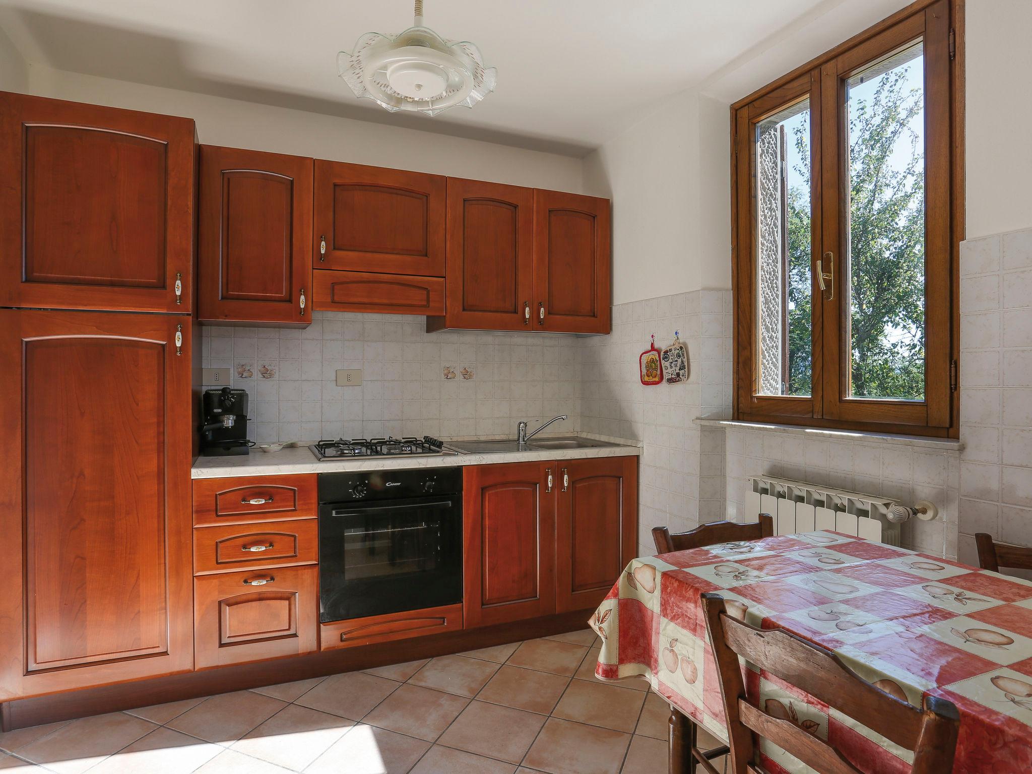 Photo 6 - 2 bedroom Apartment in Villa Collemandina with swimming pool and garden