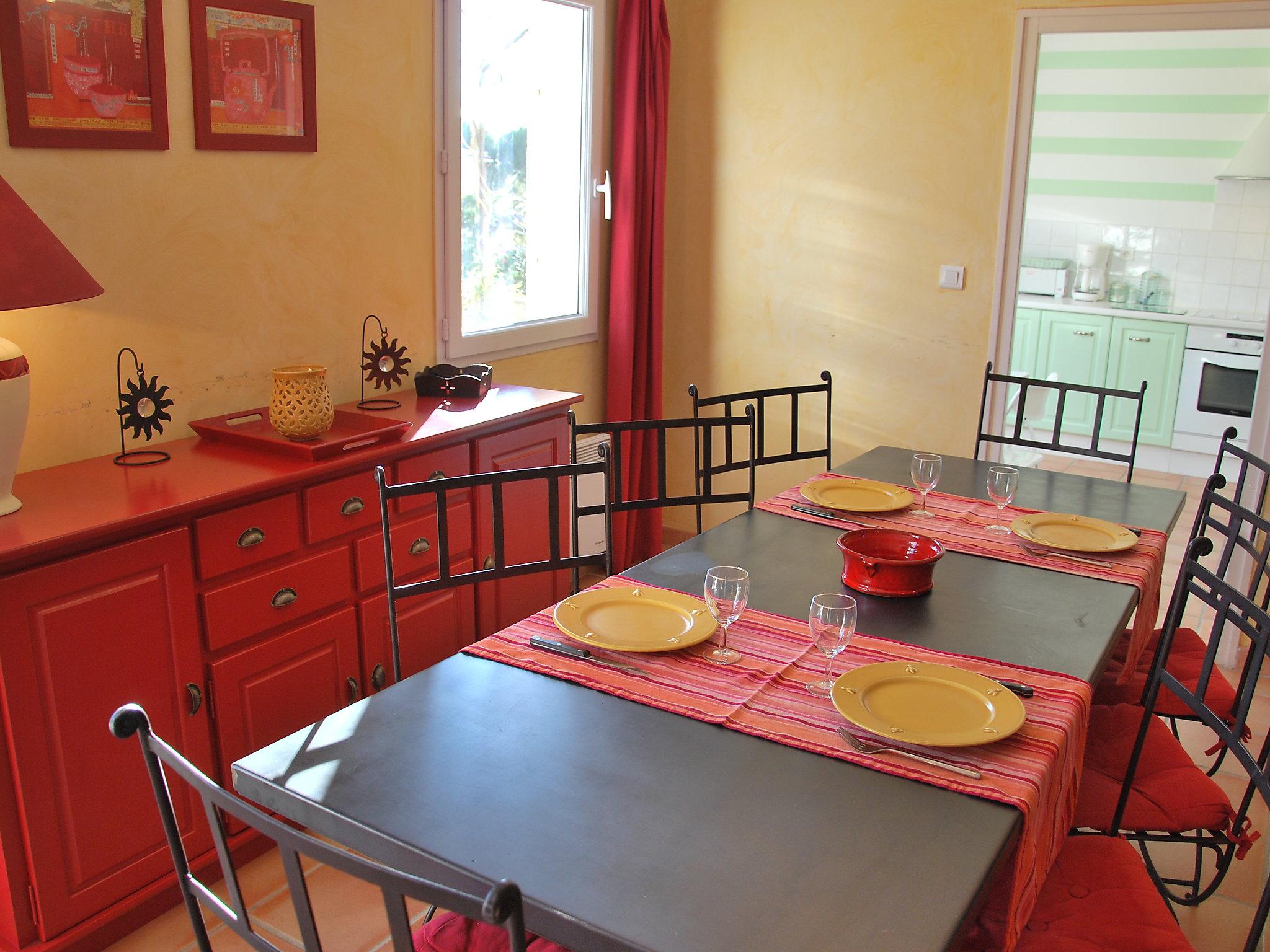 Photo 7 - 4 bedroom House in Lagnes with private pool and garden