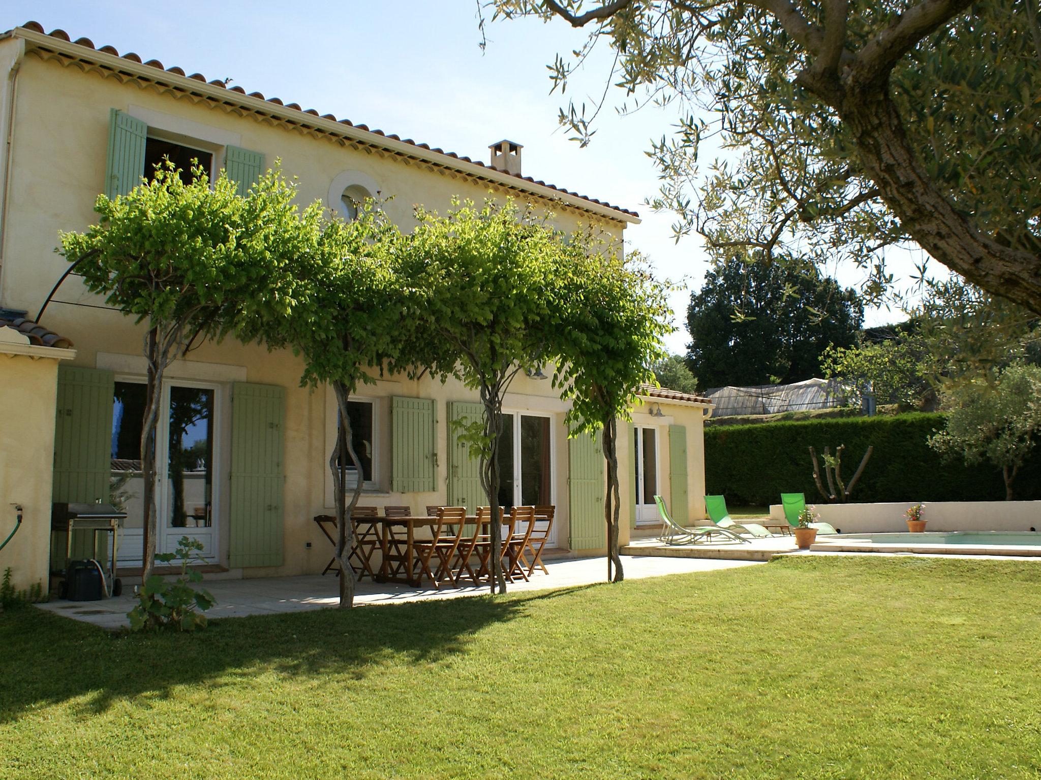 Foto 5 - Casa con 4 camere da letto a Lagnes con piscina privata e giardino