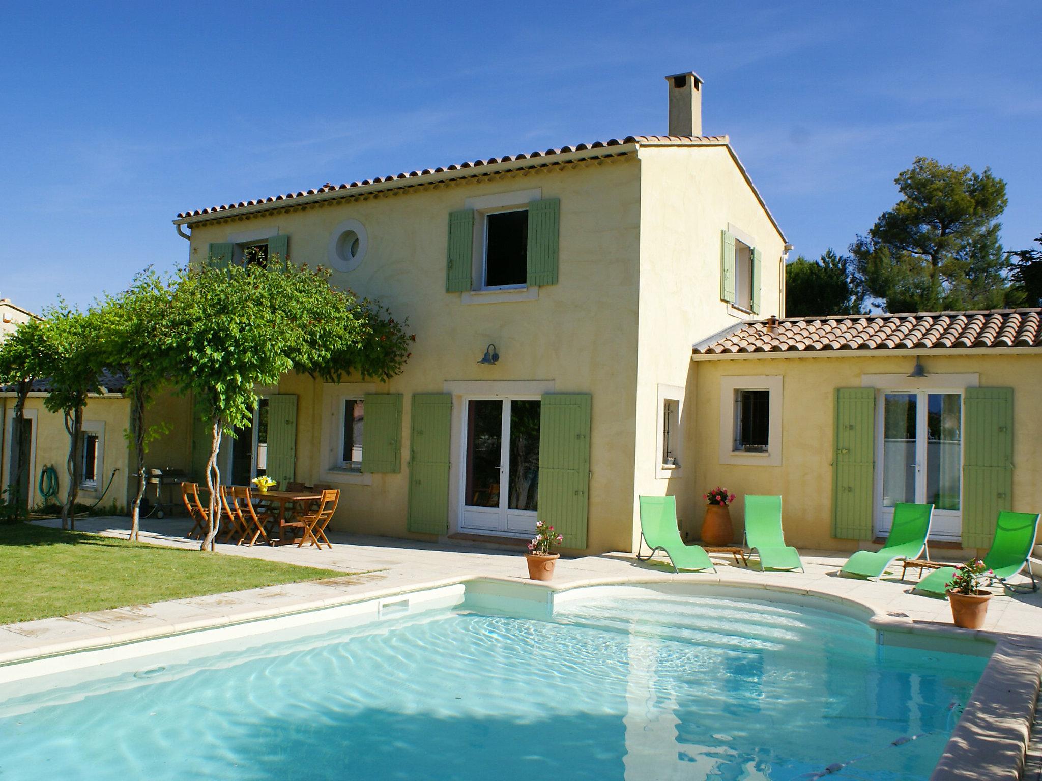 Photo 1 - Maison de 4 chambres à Lagnes avec piscine privée et jardin