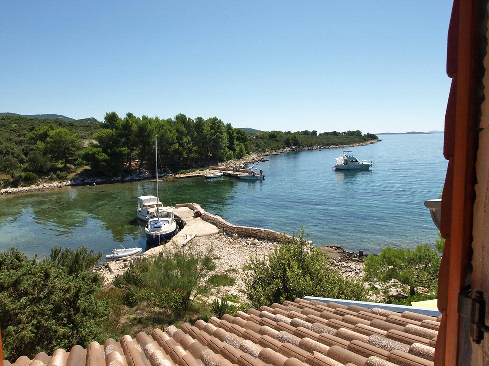 Photo 19 - Maison de 2 chambres à Pašman avec terrasse et vues à la mer