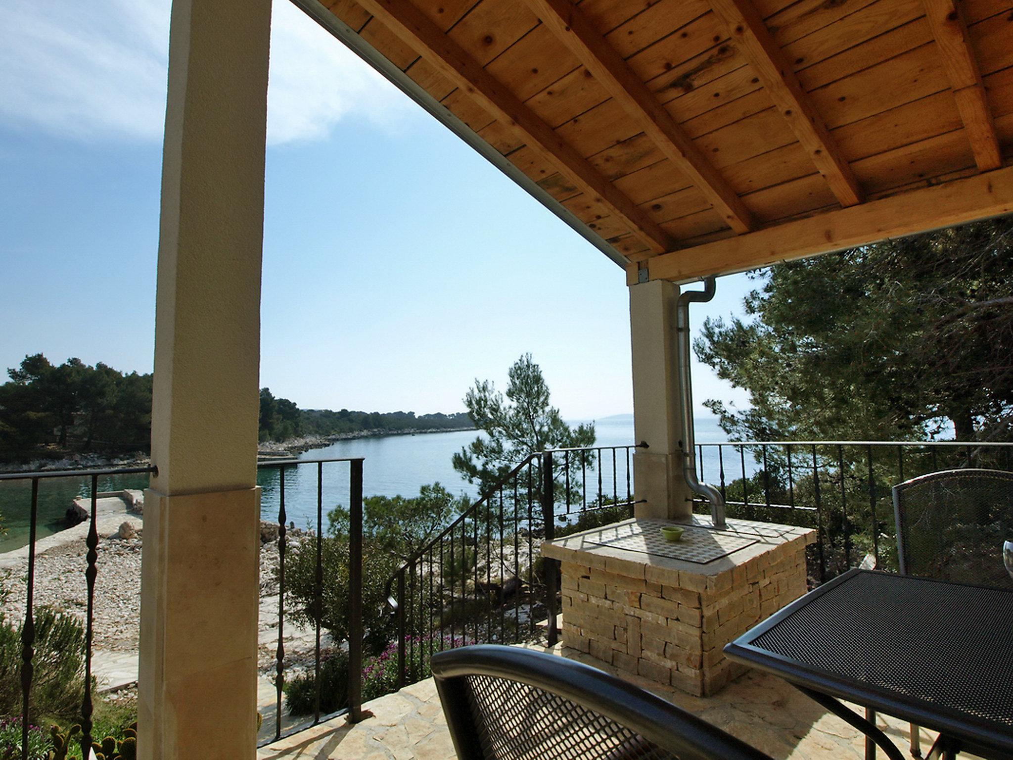 Photo 8 - 2 bedroom House in Pašman with terrace and sea view