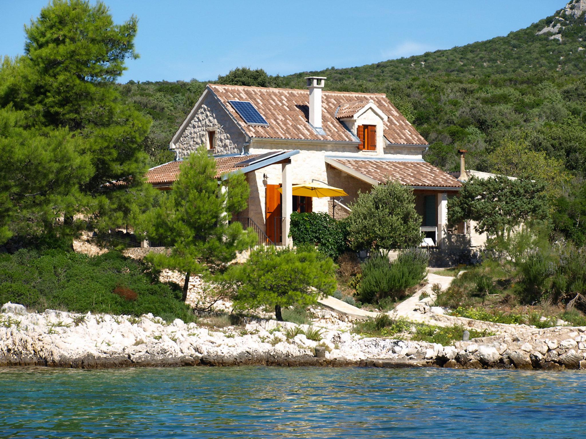 Foto 25 - Casa con 2 camere da letto a Pašman con giardino e terrazza