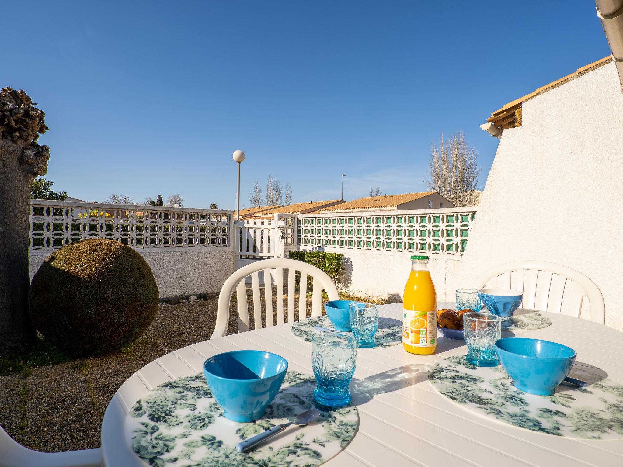Foto 15 - Casa de 1 habitación en Agde con piscina y vistas al mar