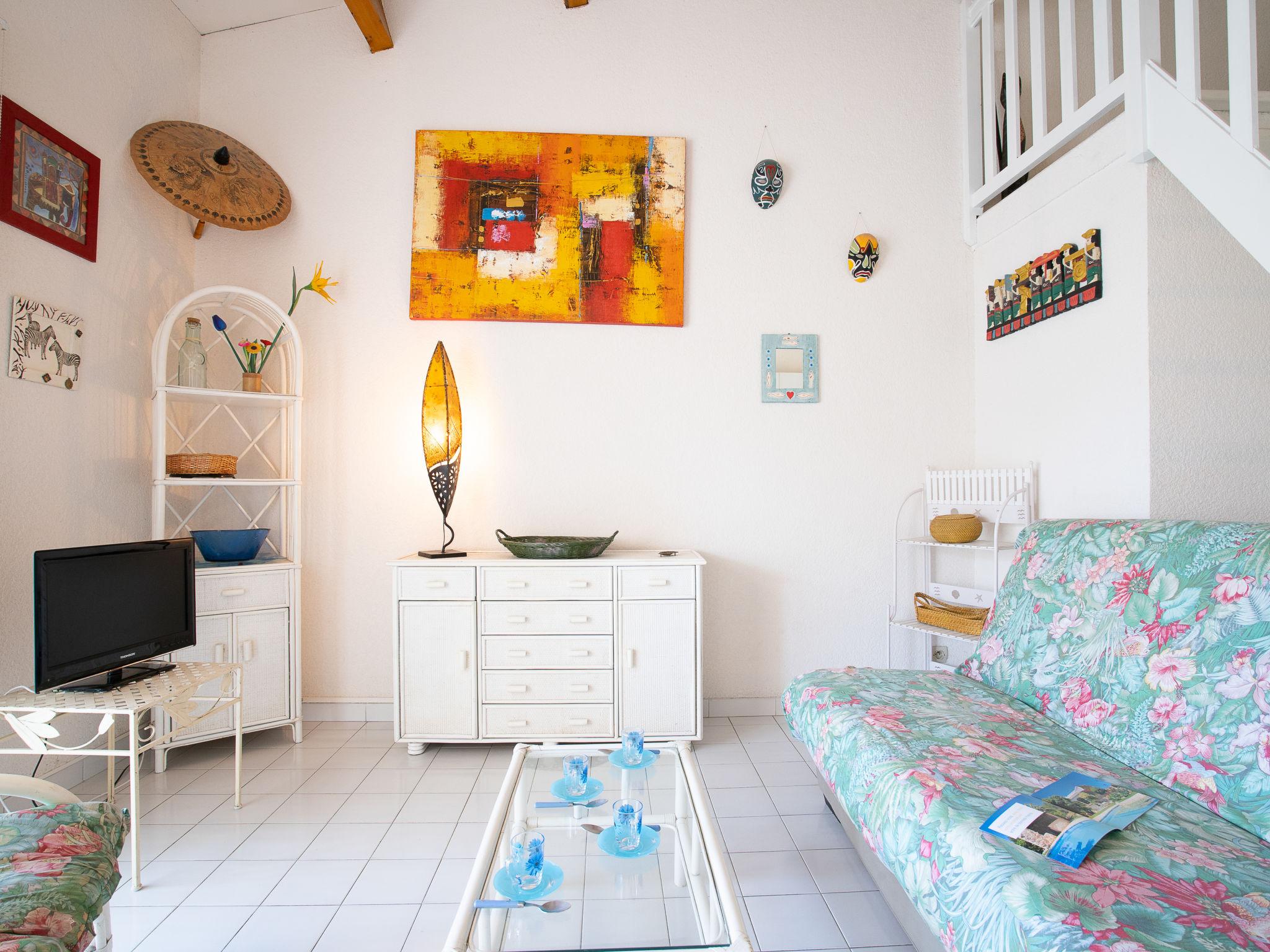 Foto 2 - Casa de 1 quarto em Agde com piscina e vistas do mar