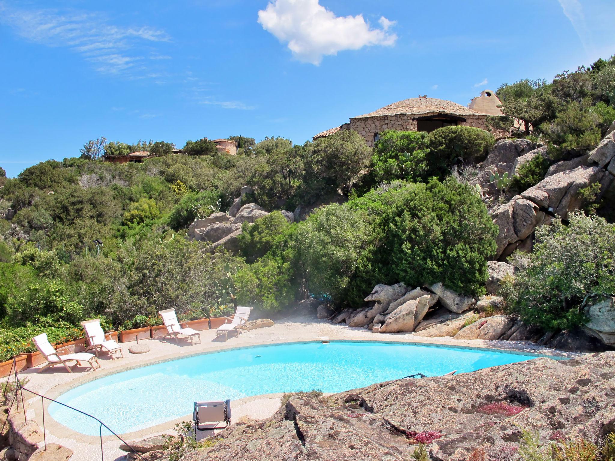 Foto 21 - Casa de 2 quartos em Arzachena com piscina privada e jardim