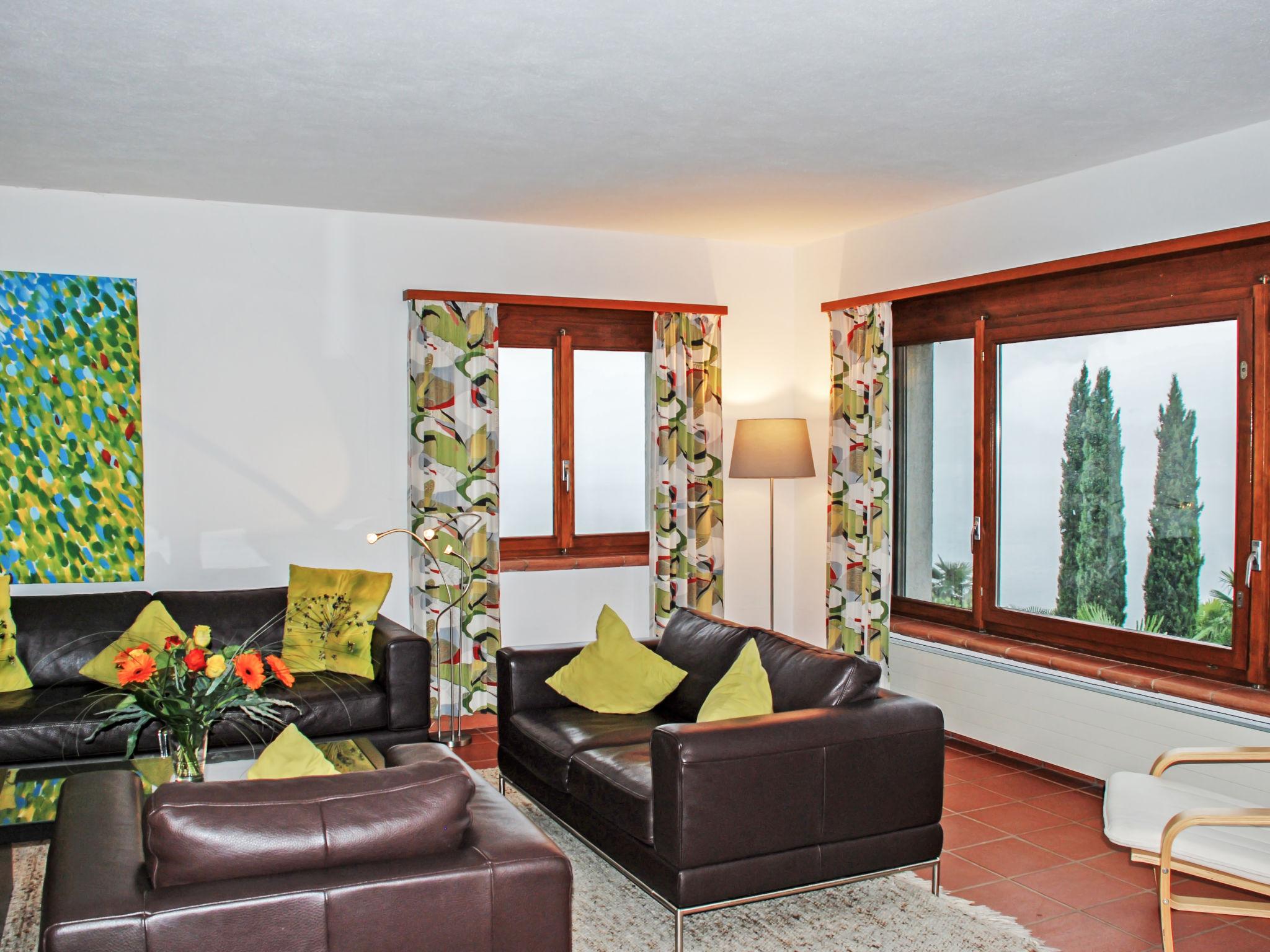 Foto 15 - Casa de 3 habitaciones en Brissago con jardín y vistas a la montaña