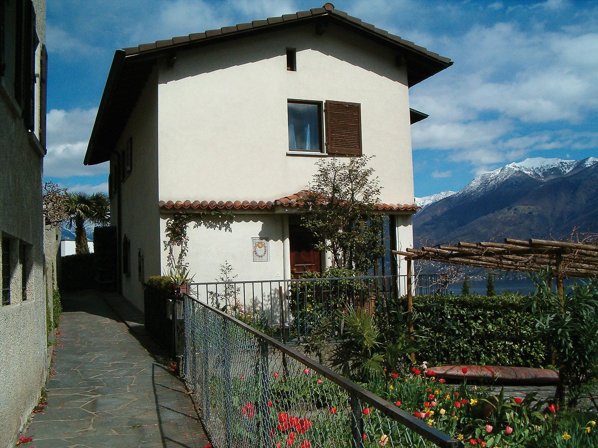 Foto 25 - Casa de 3 habitaciones en Brissago con jardín y vistas a la montaña