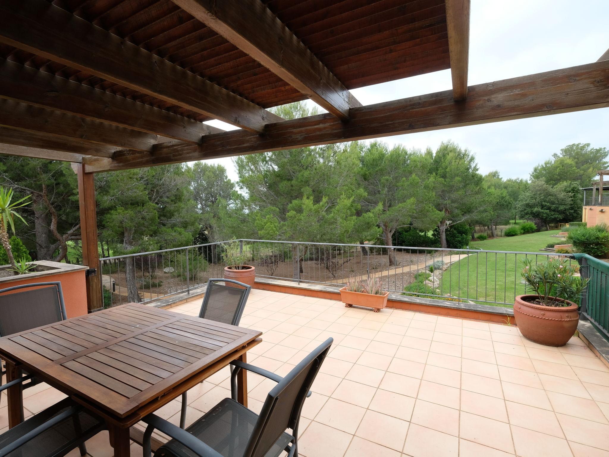Photo 3 - 3 bedroom Apartment in Mont-roig del Camp with swimming pool and sea view