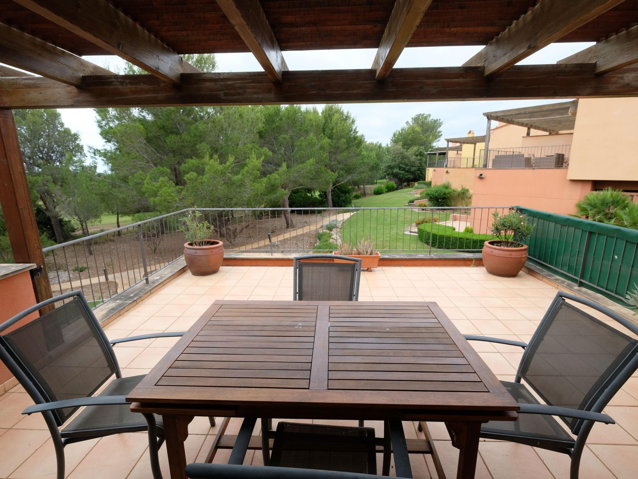 Photo 15 - 3 bedroom Apartment in Mont-roig del Camp with swimming pool and garden