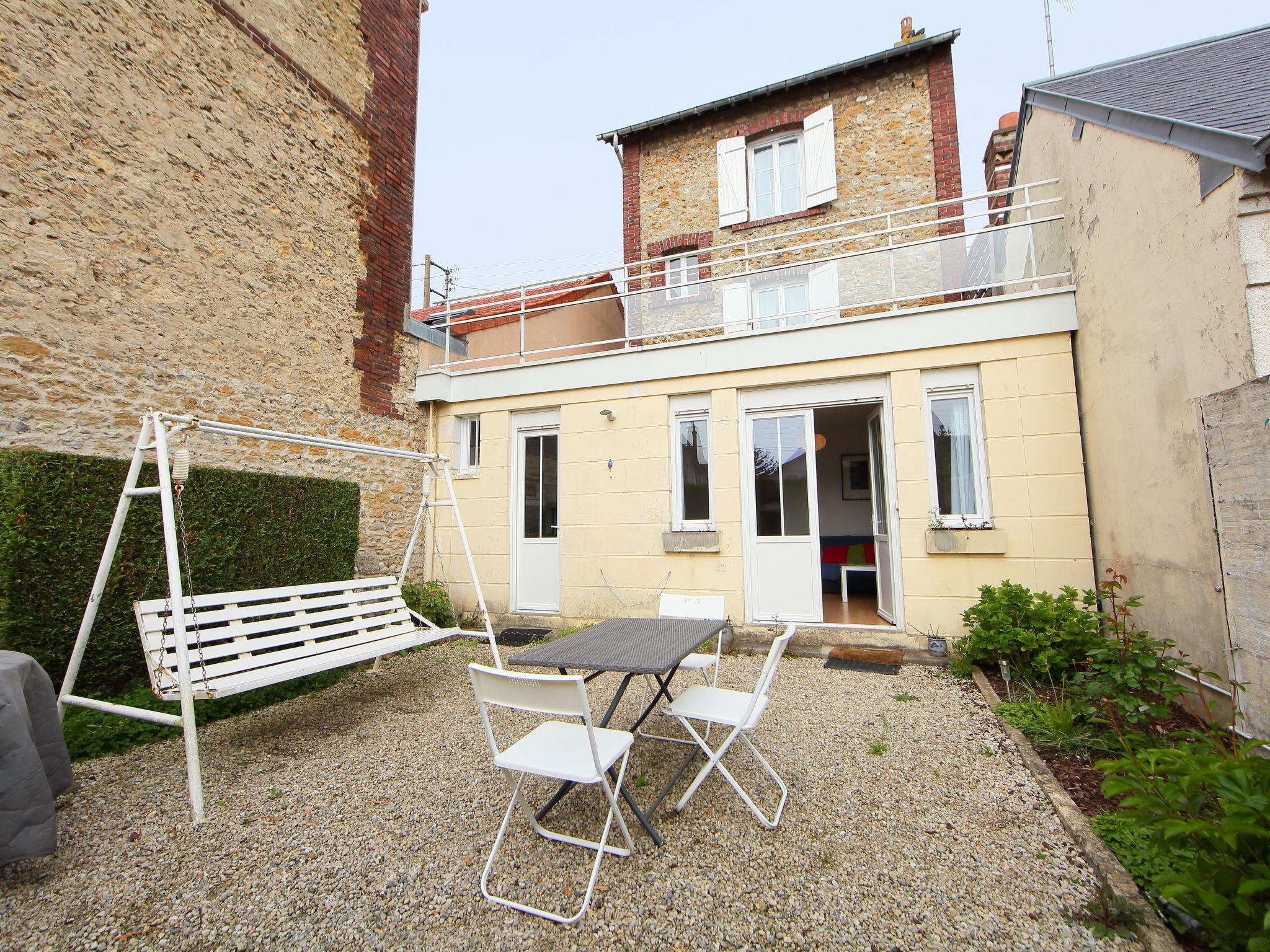 Foto 1 - Casa de 3 quartos em Villers-sur-Mer com terraço e vistas do mar