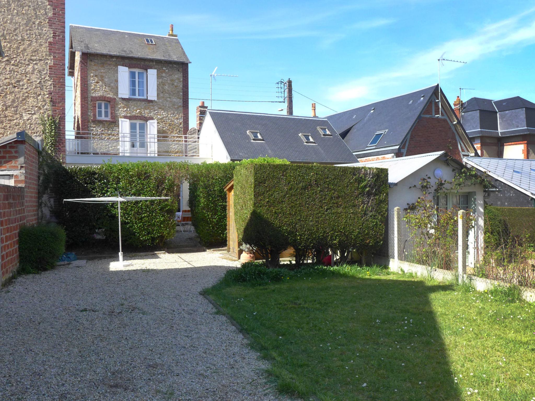 Foto 15 - Haus mit 3 Schlafzimmern in Villers-sur-Mer mit terrasse und blick aufs meer