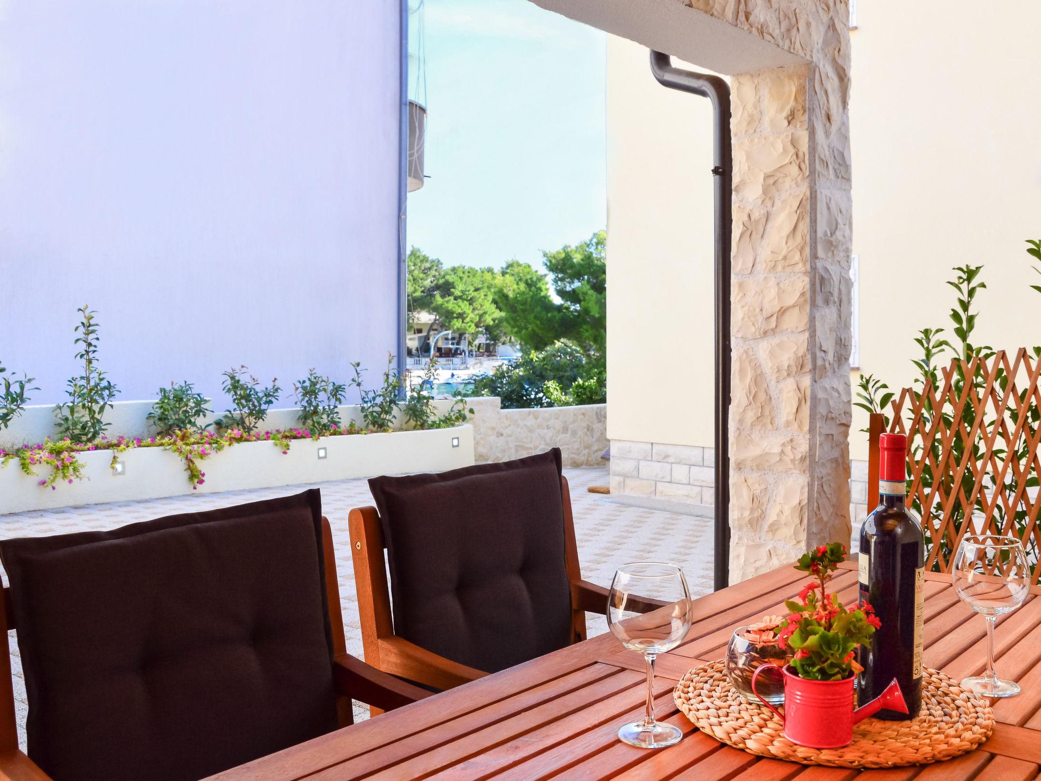 Photo 15 - House in Sibenik with garden and terrace