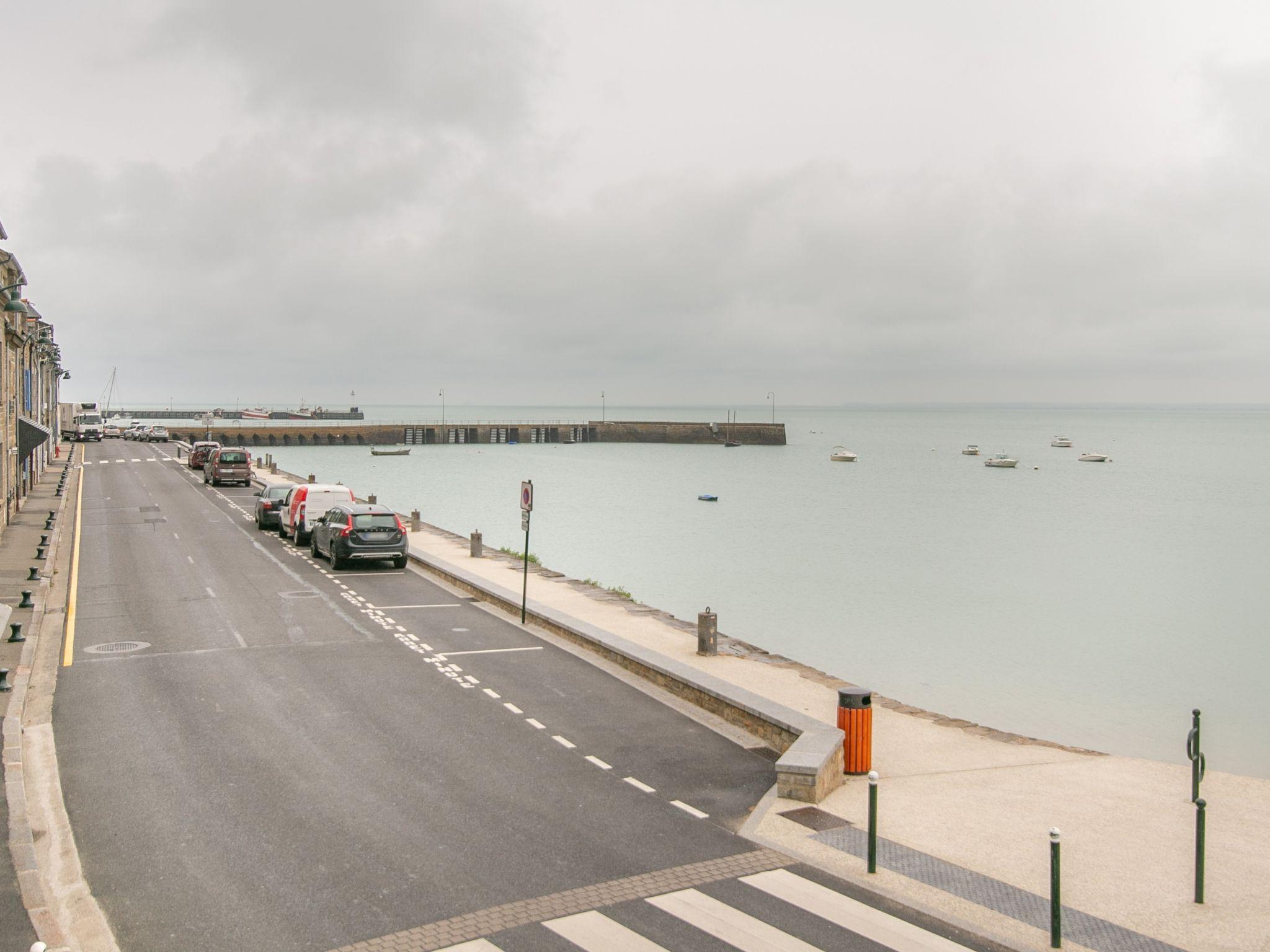 Photo 19 - 2 bedroom Apartment in Cancale with sea view